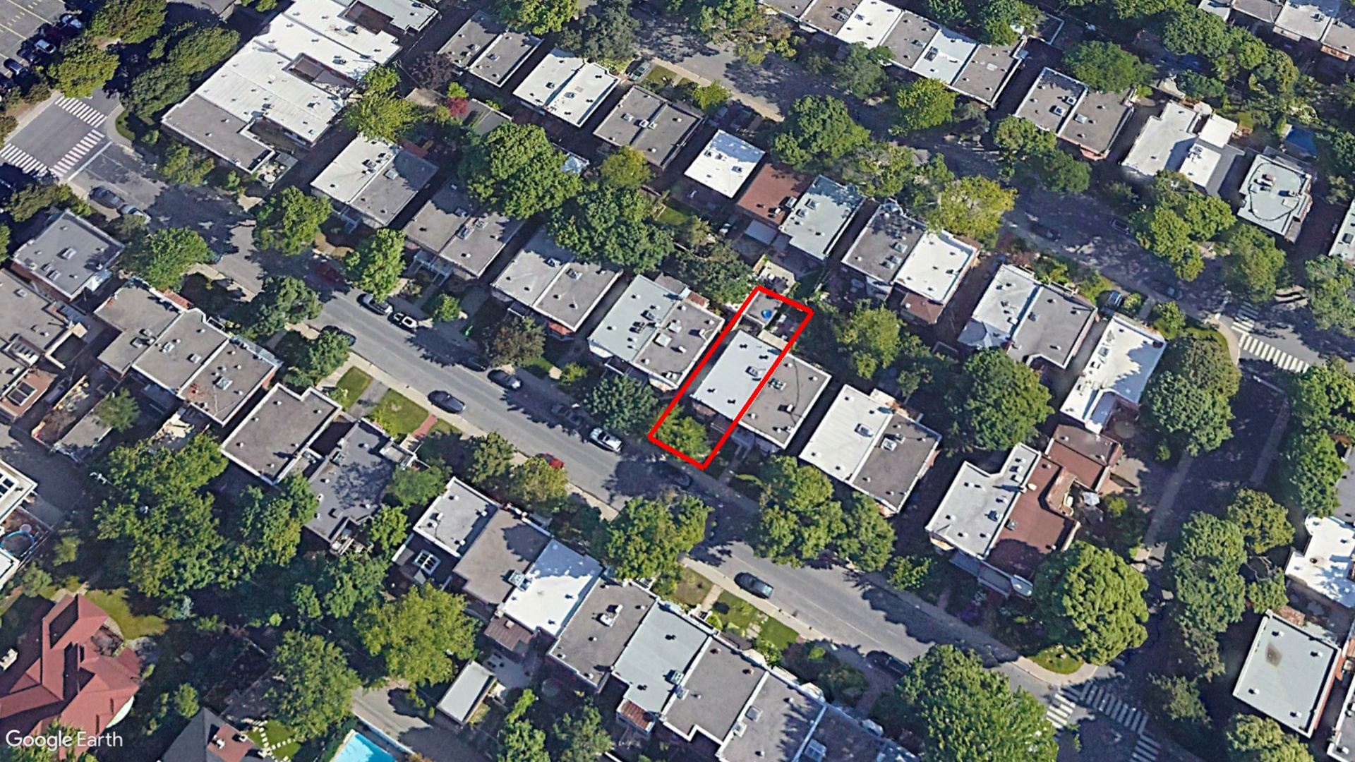 Tax Sale Montreal, Quebec - 030308-76