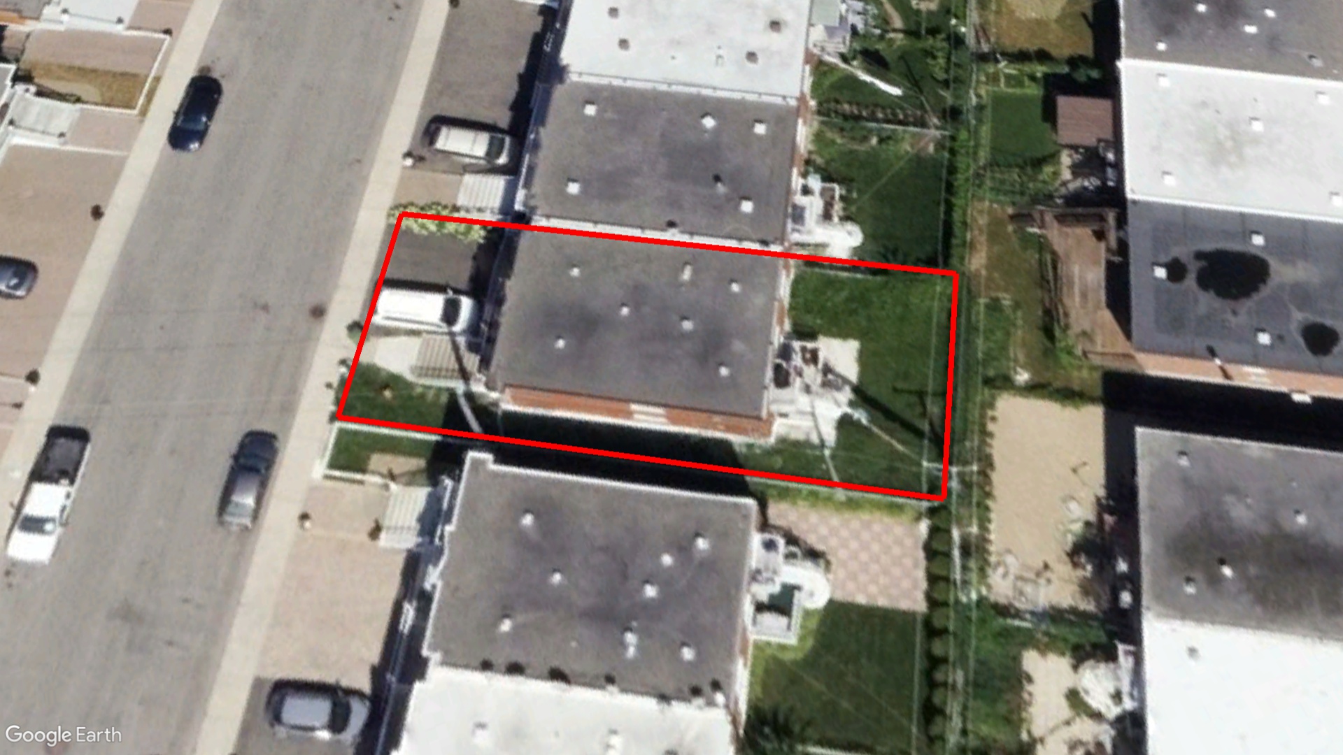 Tax Sale Montreal, Quebec - 040427-10