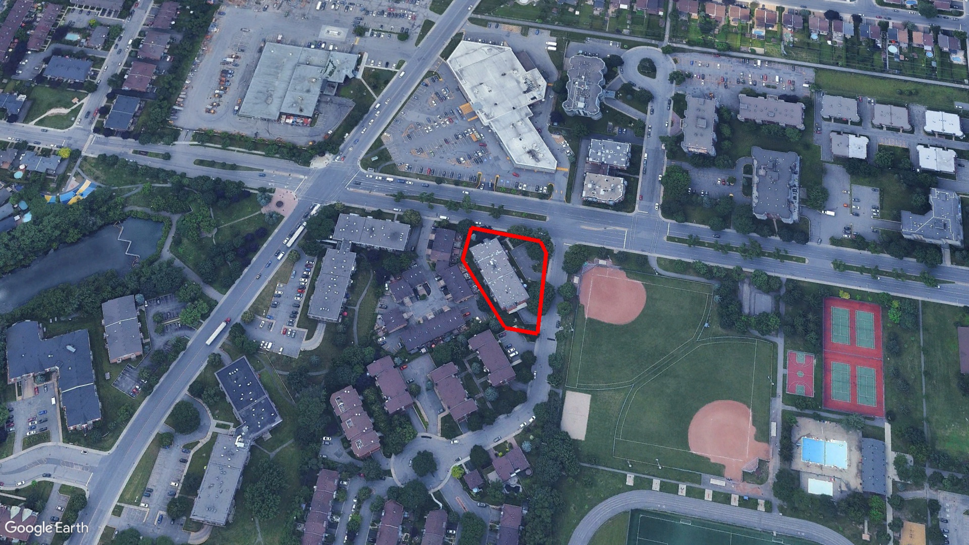 Tax Sale Montreal, Quebec - 020399-31