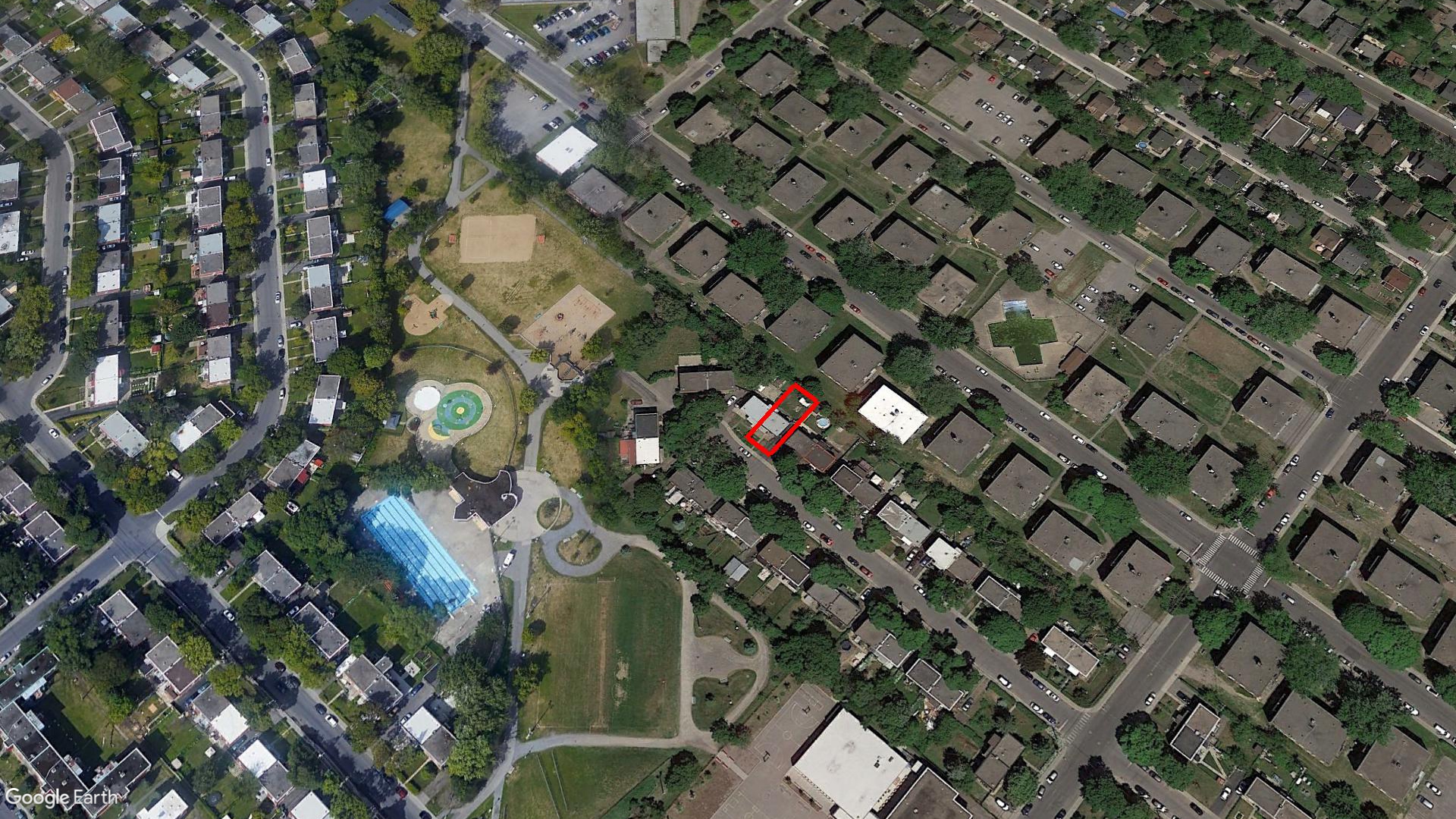 Tax Sale Montreal, Quebec - 040363-17