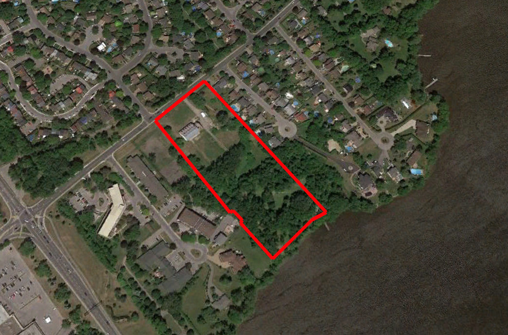 Tax Sale Montreal, Quebec - 041229-60