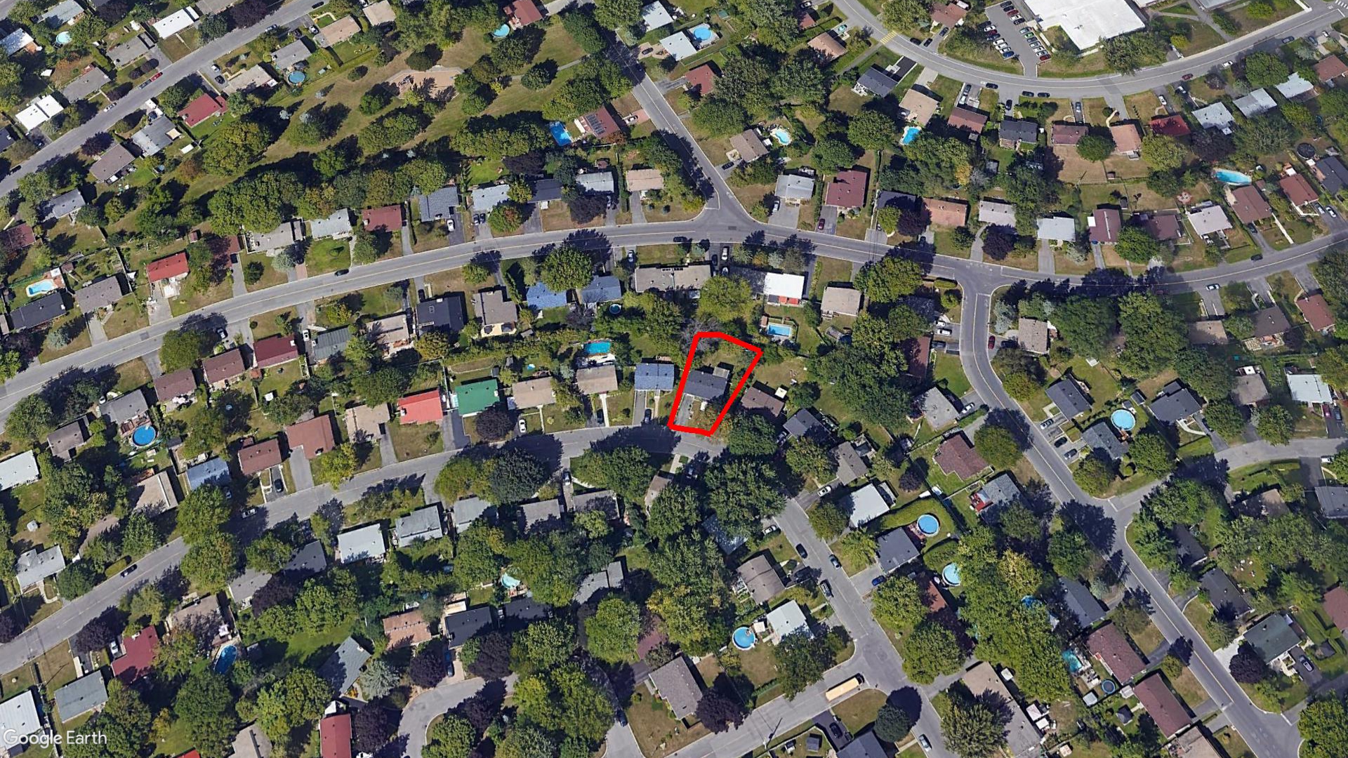 Tax Sale Montreal, Quebec - 040042-54