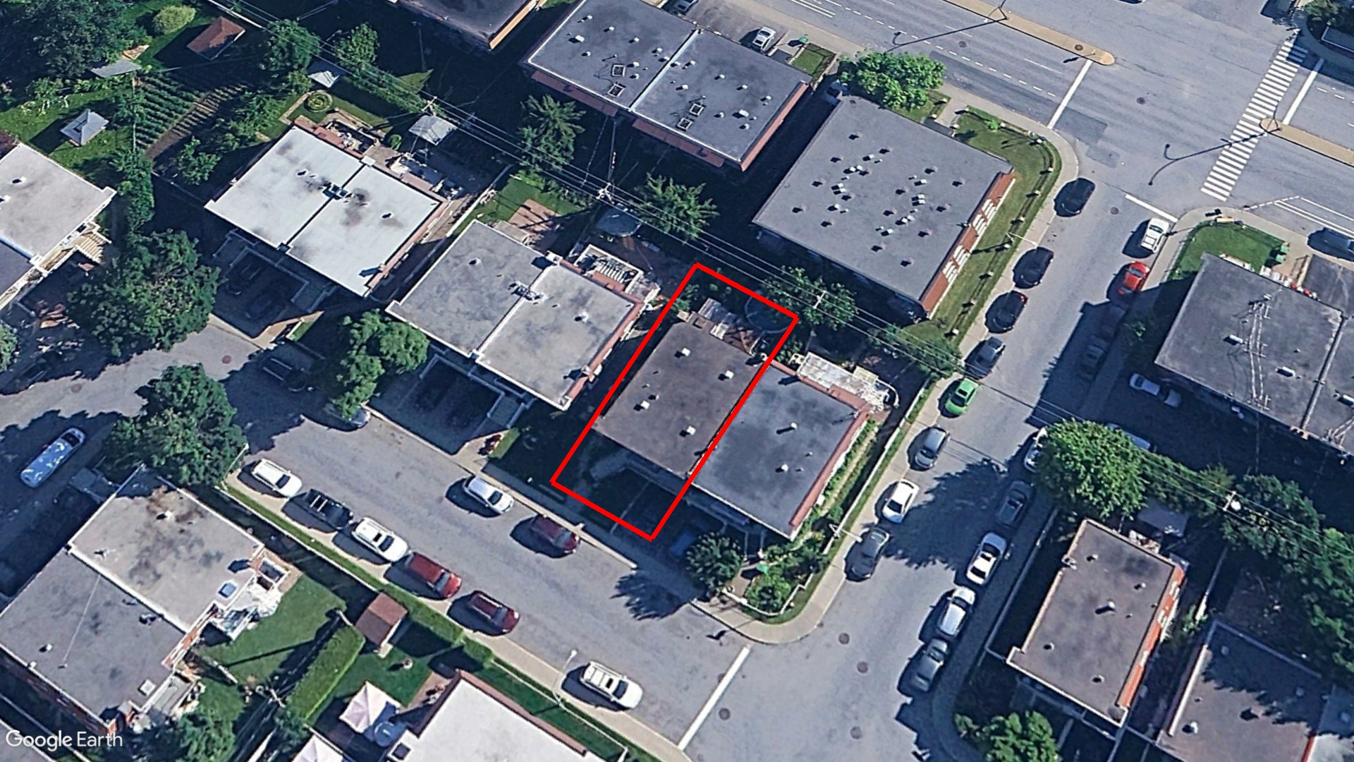 Tax Sale Montreal, Quebec - 020809-05