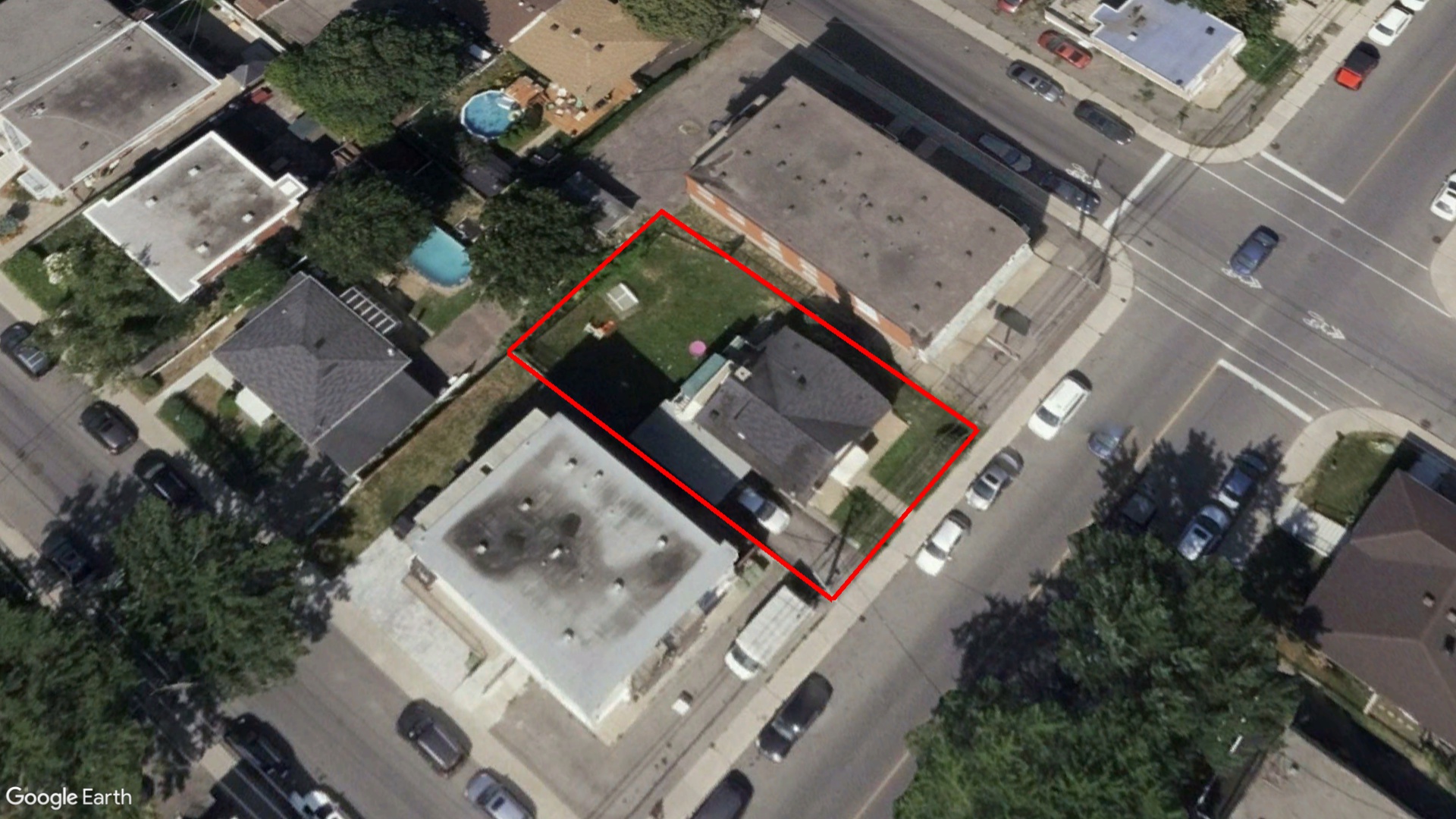 Tax Sale Montreal, Quebec - 020817-32