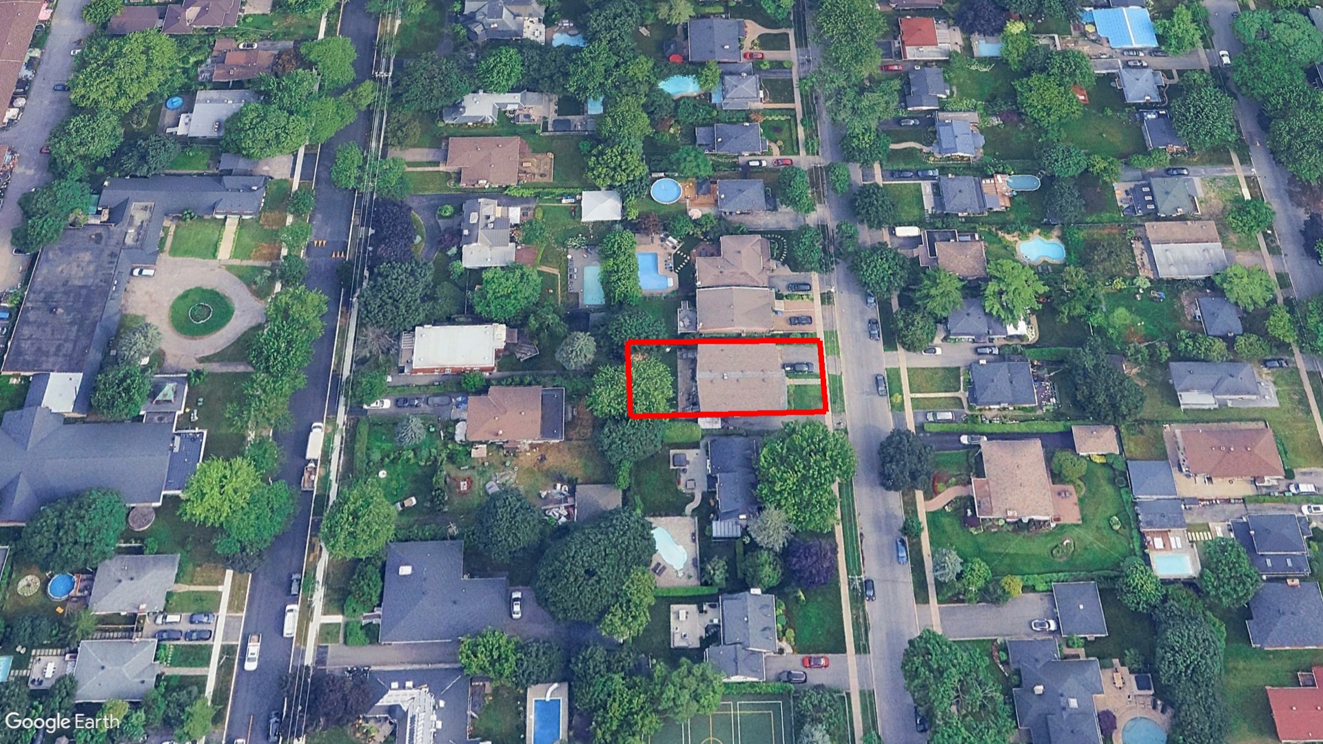 Tax Sale Montreal, Quebec - 050621-86