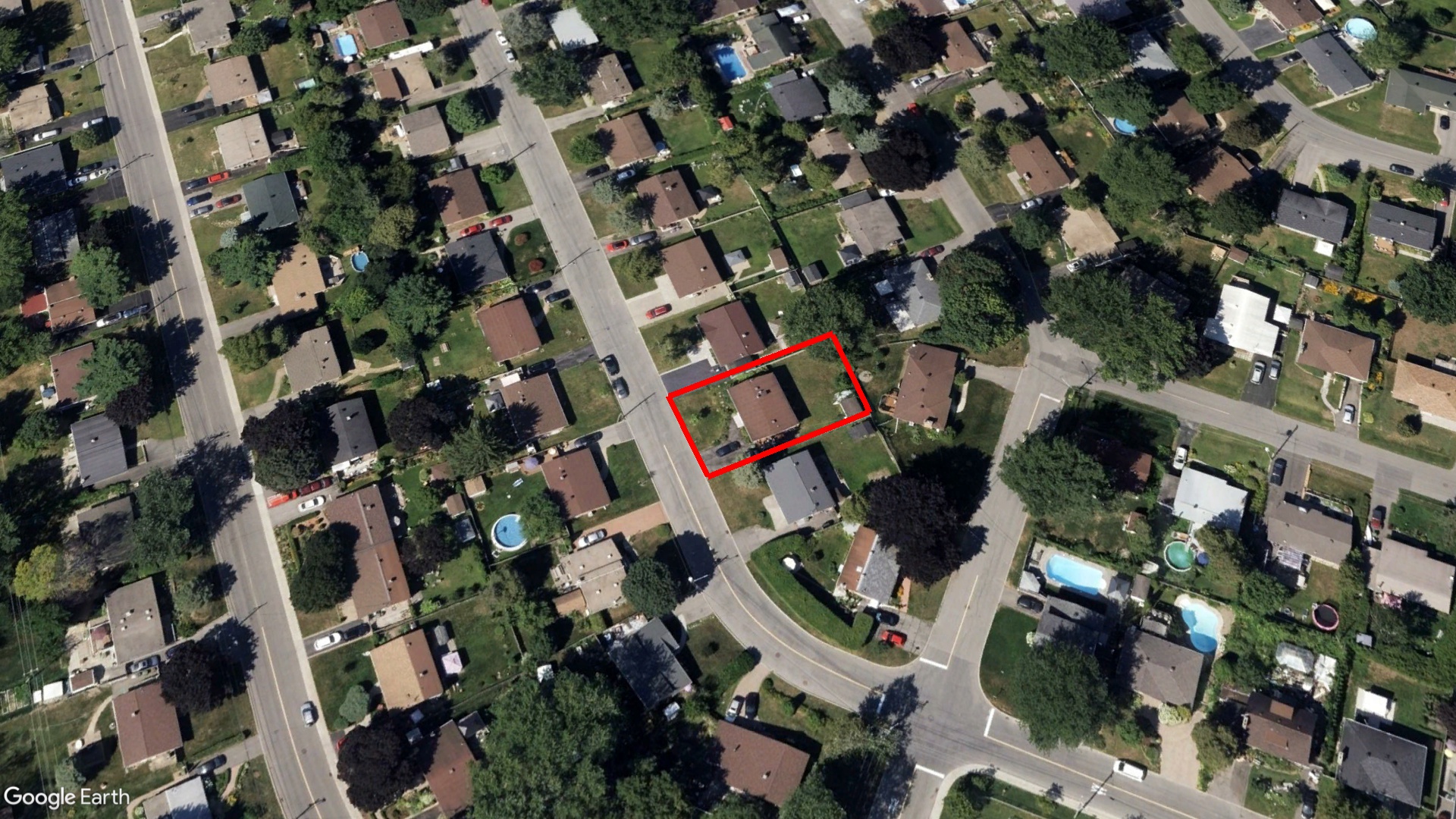 Tax Sale Montreal, Quebec - 040120-94