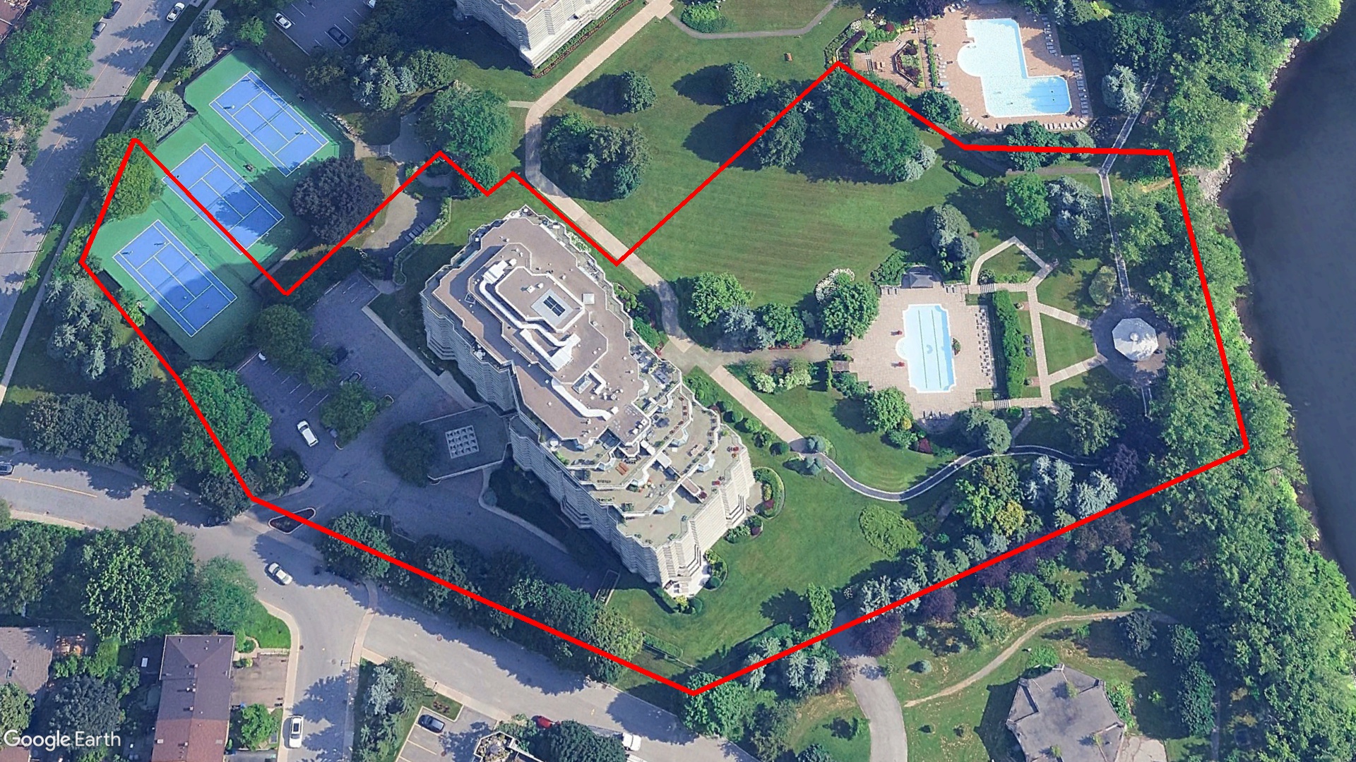 Tax Sale Montreal, Quebec - 011155-54