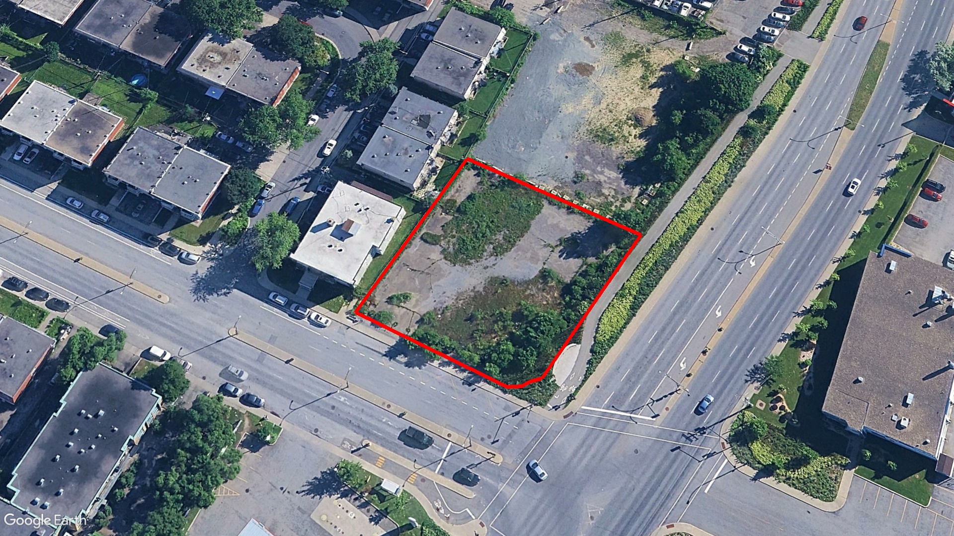 Tax Sale Montreal, Quebec - 020822-64