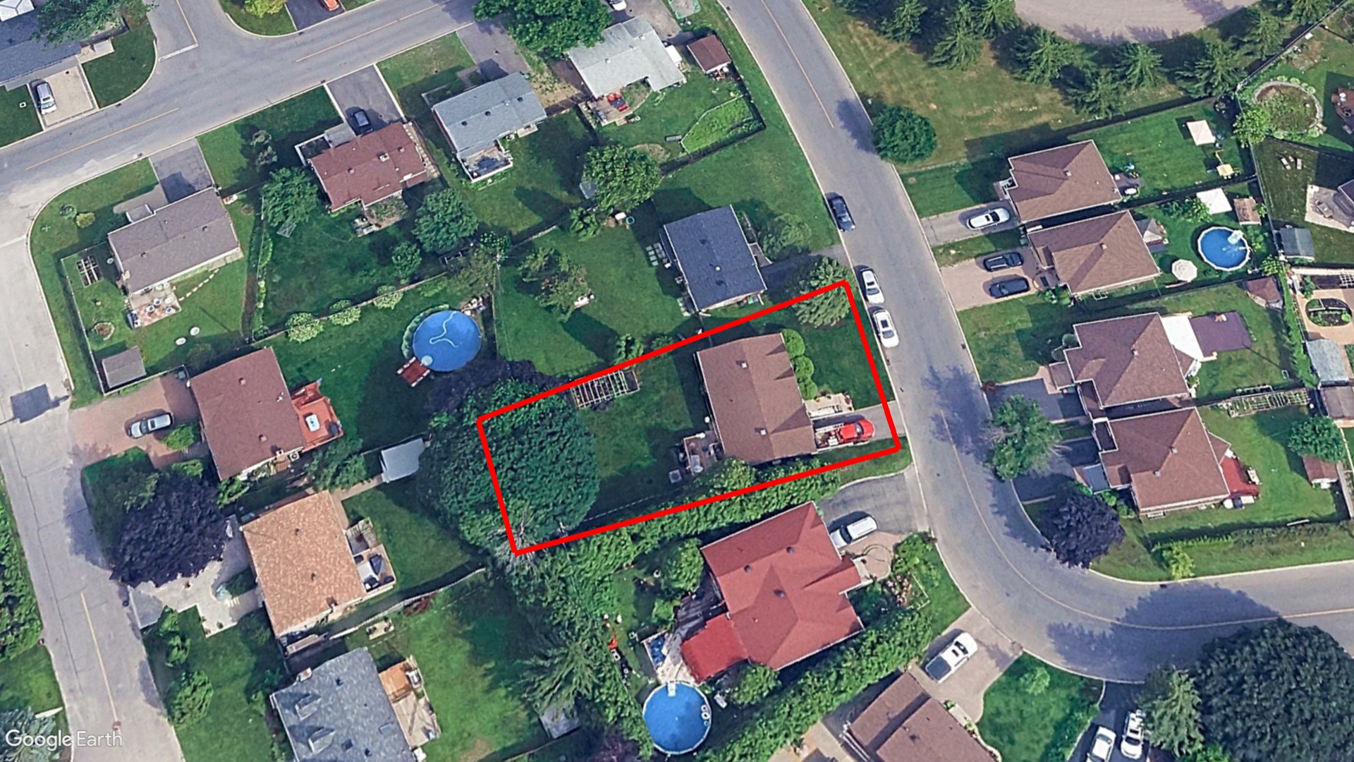 Tax Sale Montreal, Quebec - 040102-63