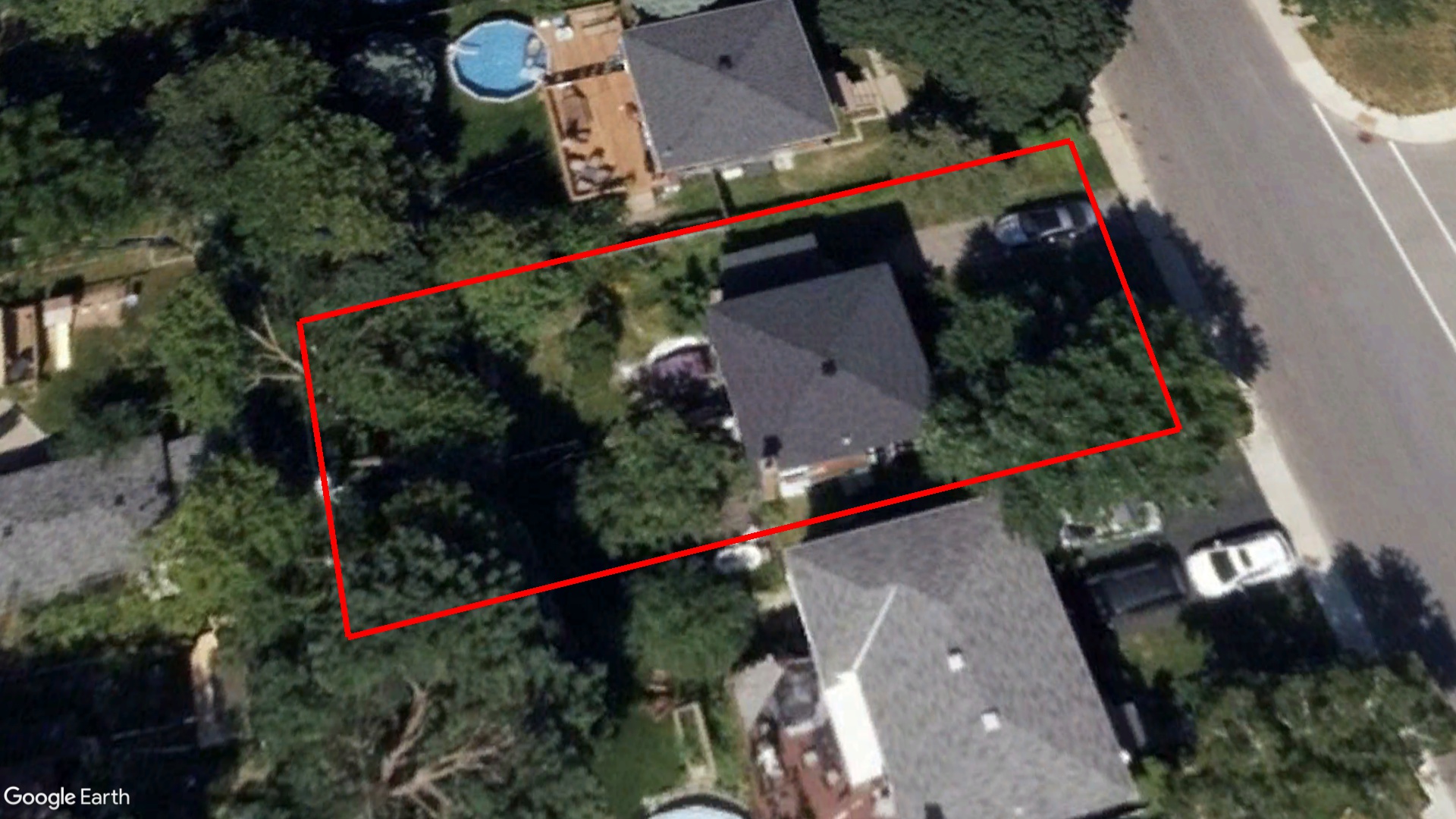 Tax Sale Montreal, Quebec - 050509-03