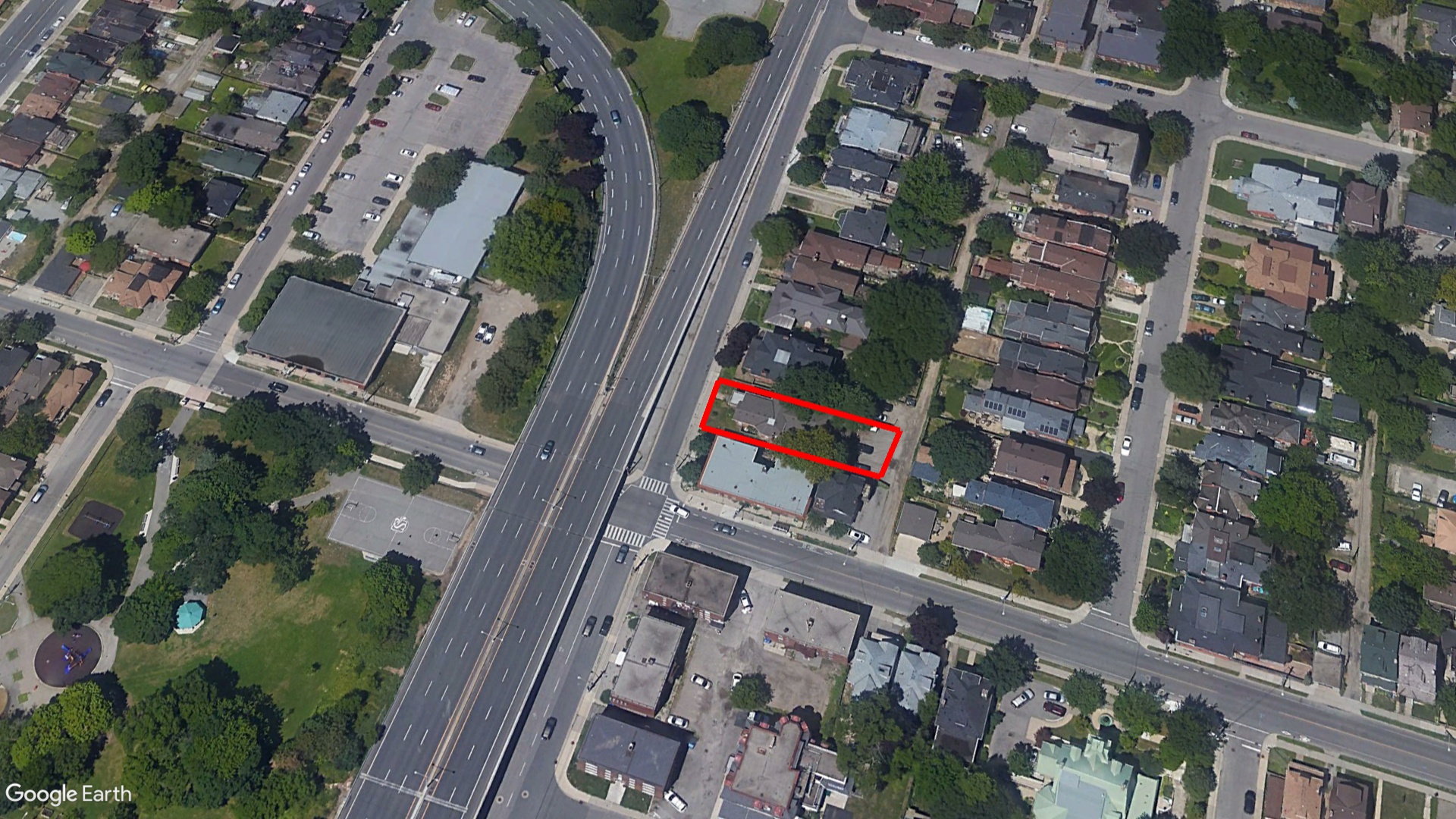 Tax Sale Hamilton, Ontario - 25 18 030.202.05840