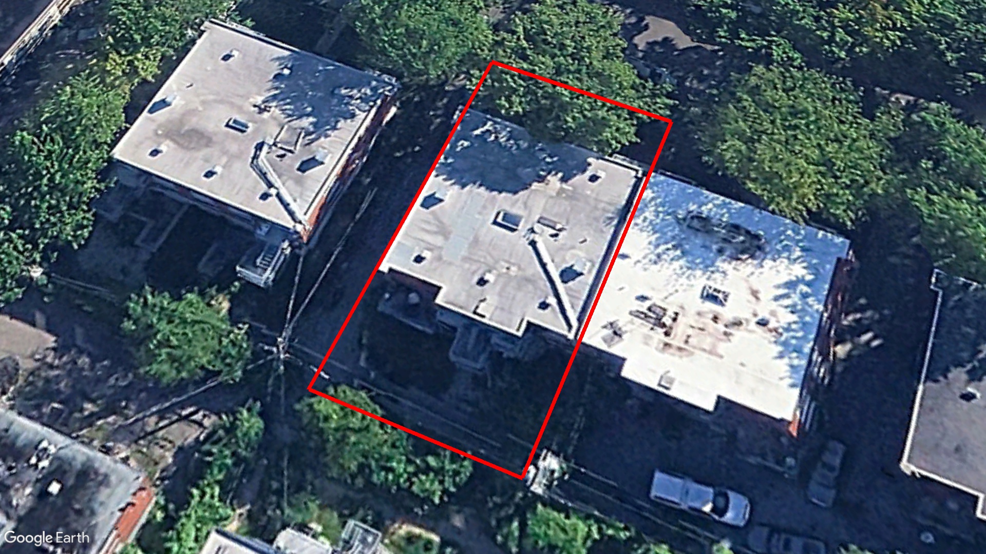 Tax Sale Montreal, Quebec - 020809-86