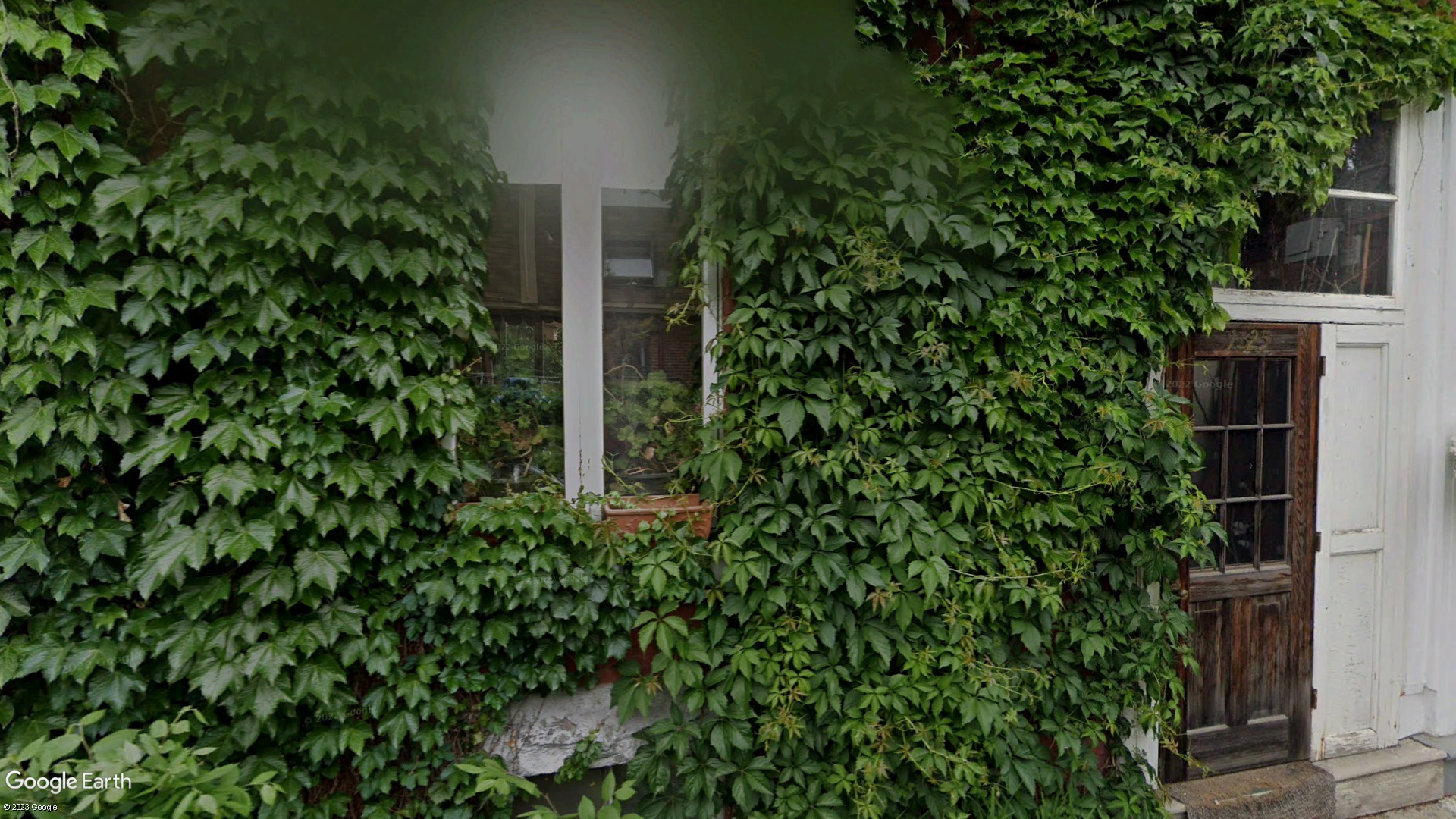 Tax Sale Montreal, Quebec - 130330-30