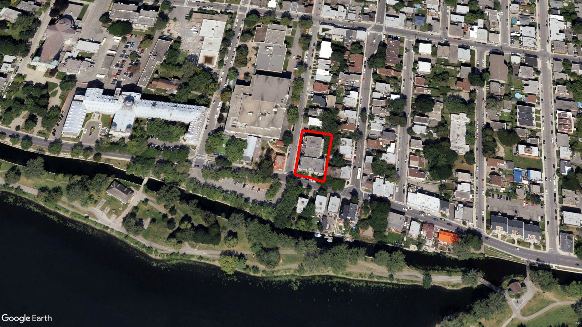 Tax Sale Montreal, Quebec - 051923-46