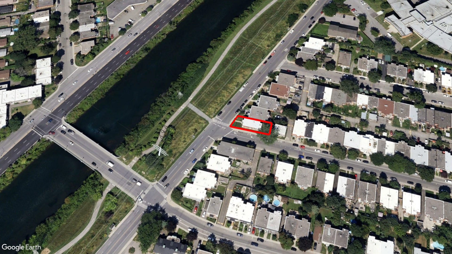 Tax Sale Montreal, Quebec - 010522-58 