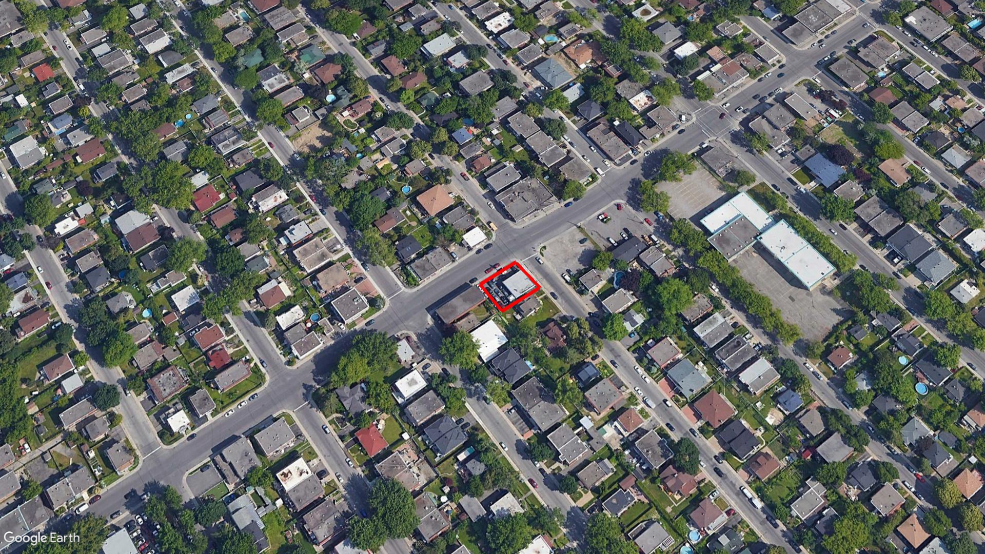 Tax Sale Montreal, Quebec - 020816-98