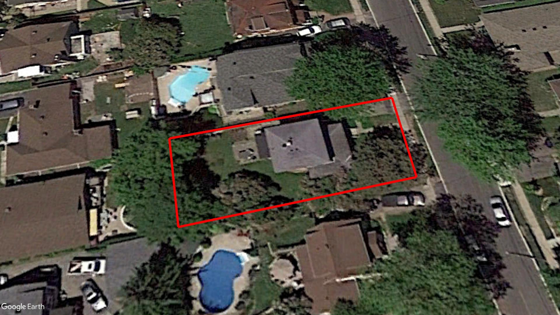 Tax Sale Montreal, Quebec - 050612-84