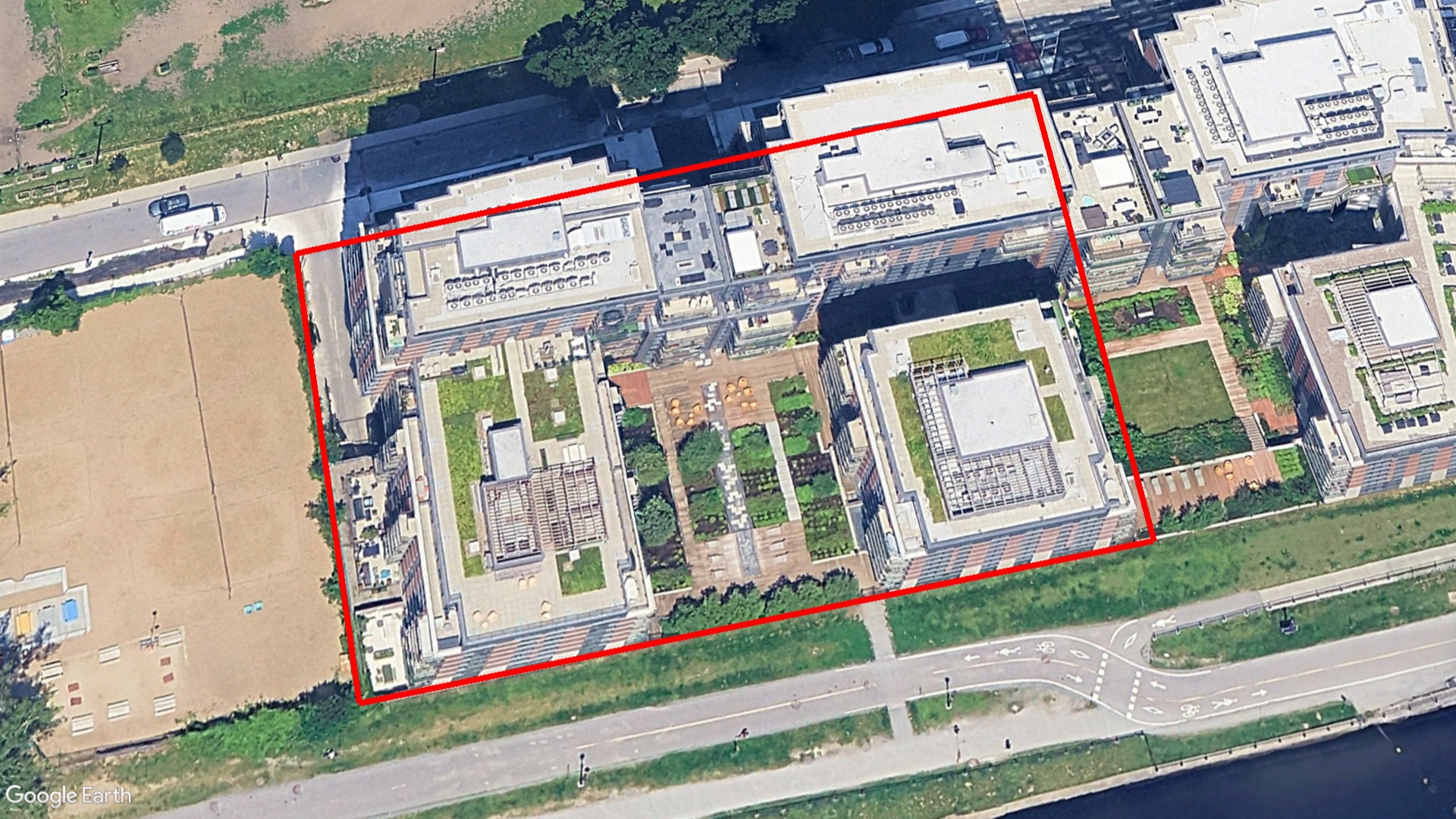 Tax Sale Montreal, Quebec - 120127-33