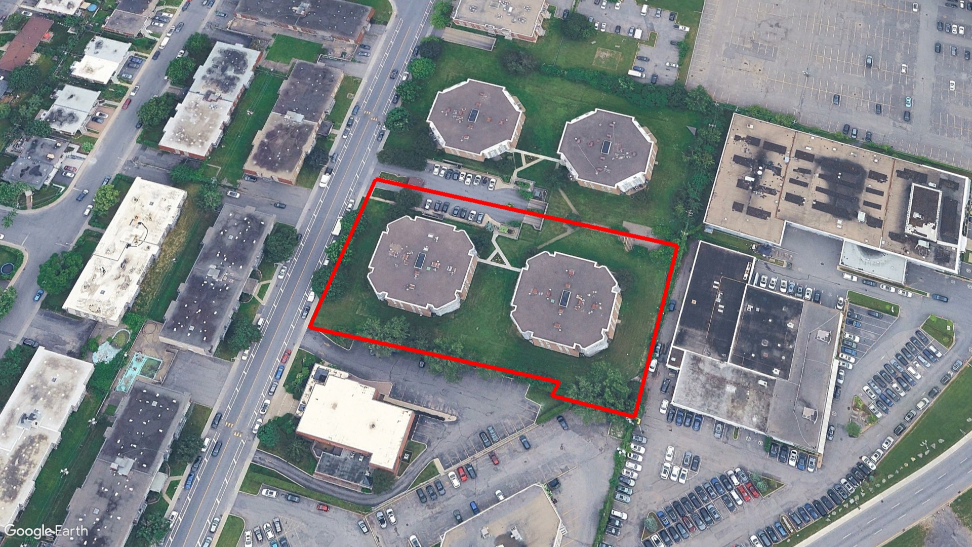 Tax Sale Montreal, Quebec - 041306-25