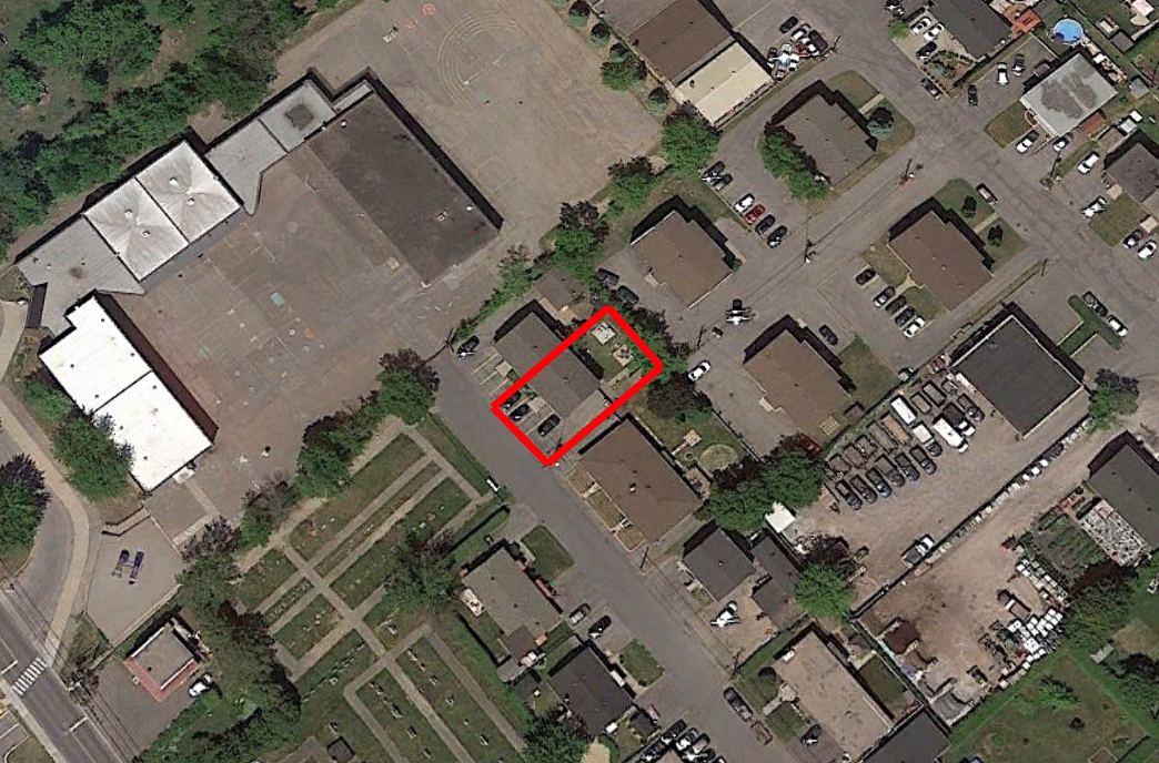 Tax Sale Montreal, Quebec - 040554-97