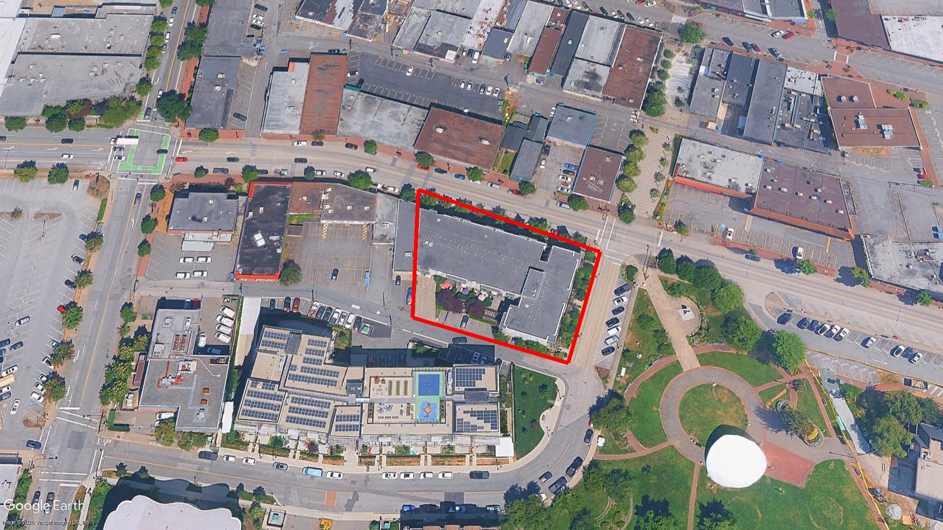 416 20460 DOUGLAS CRES