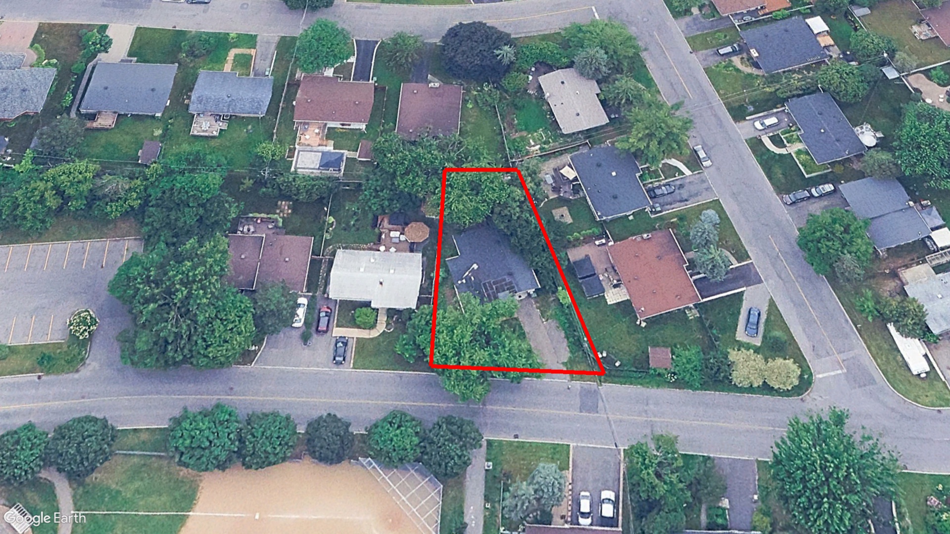 Tax Sale Montreal, Quebec - 040054-97