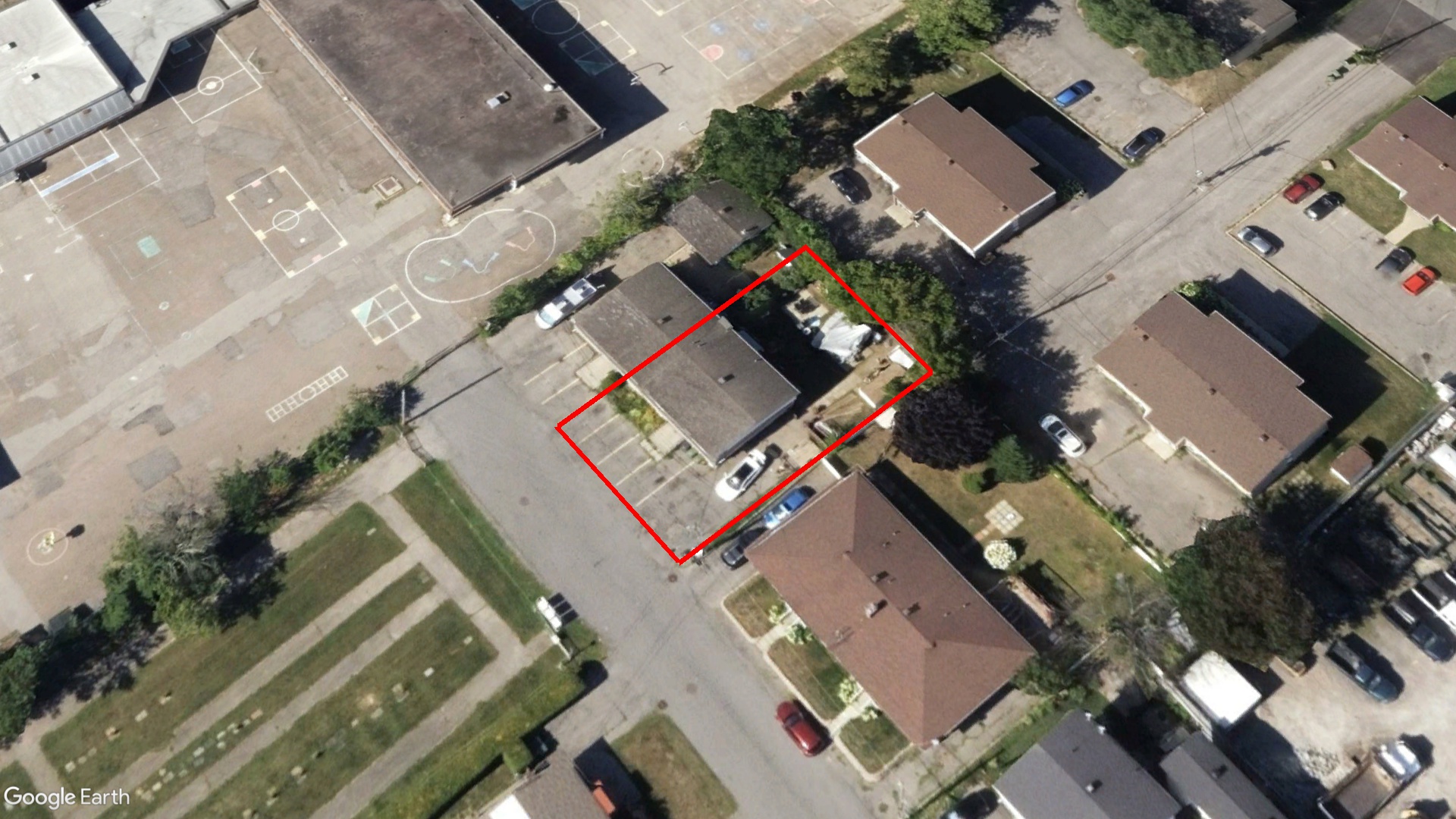 Tax Sale Montreal, Quebec - 040554-97