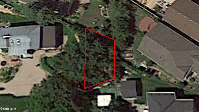 Tax Sale Collingwood, Ontario - 43 31 020 002 11010 0000