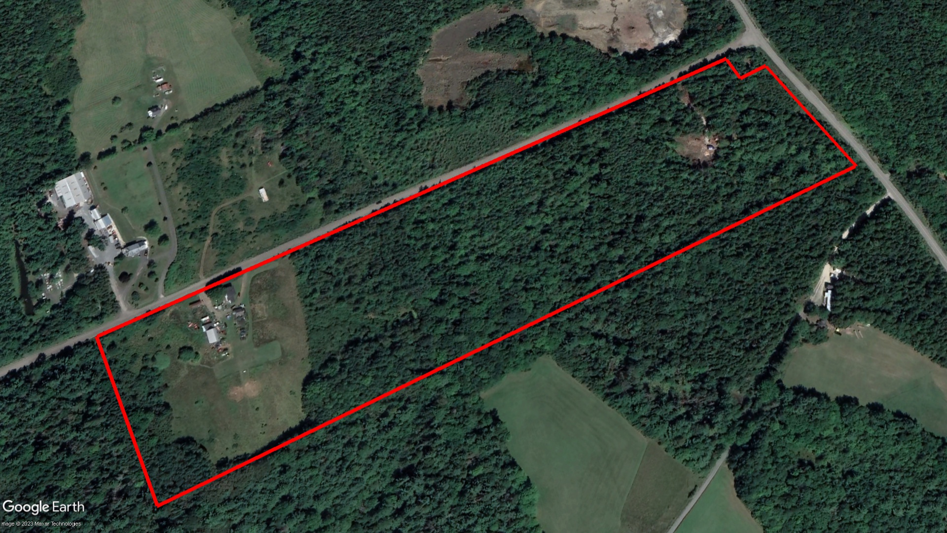 Tax Sale Lunenburg, Nova Scotia - 02323575