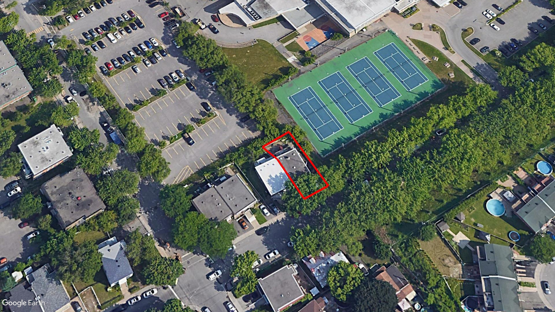 Tax Sale Montreal, Quebec - 020844-26