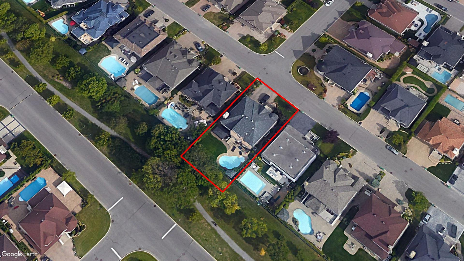 Tax Sale Montreal, Quebec - 051082-71