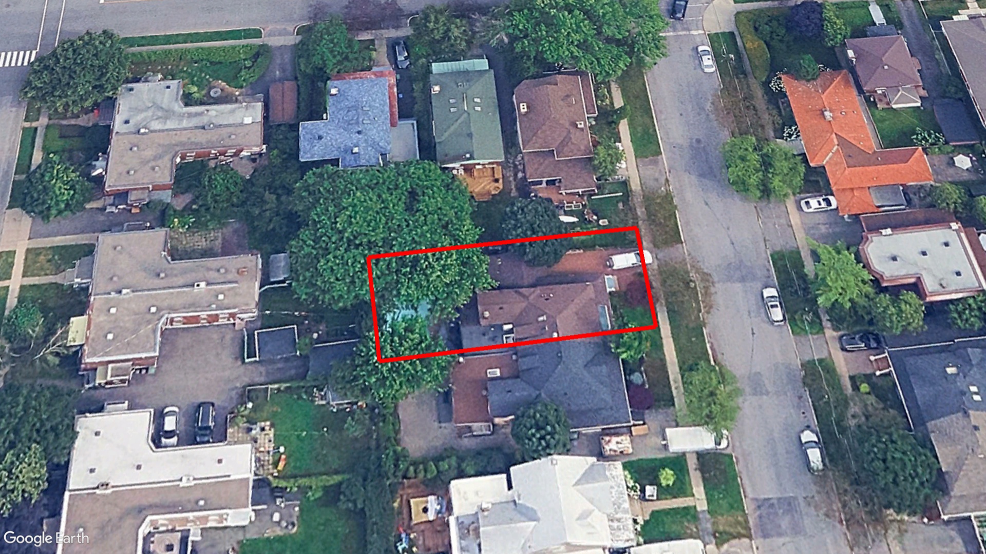 Tax Sale Montreal, Quebec - 050535-16