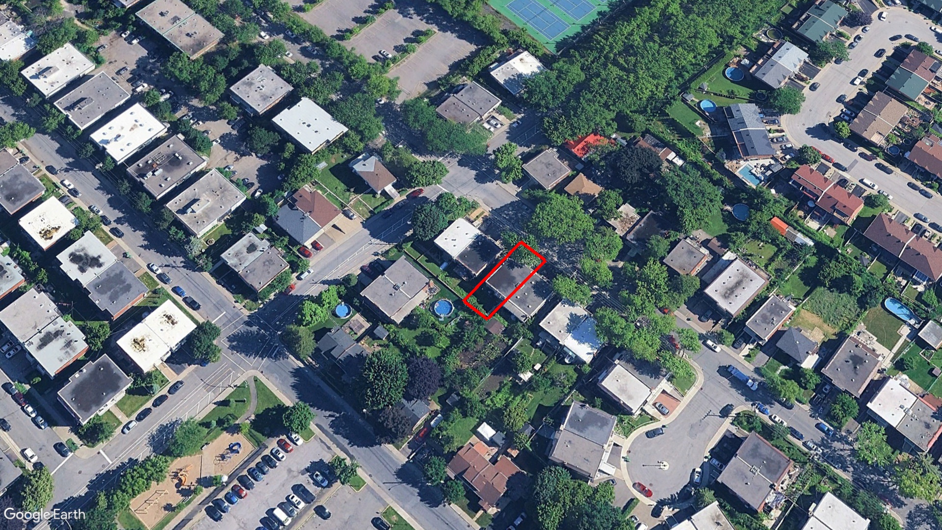 Tax Sale Montreal, Quebec - 020719-72