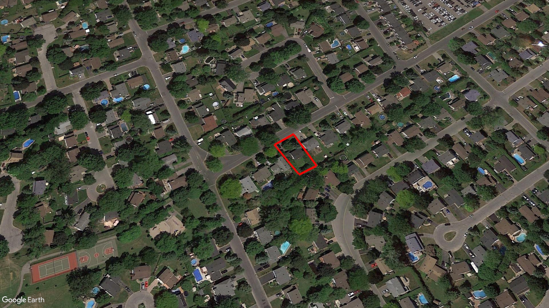 Tax Sale Montreal, Quebec - 040097-01