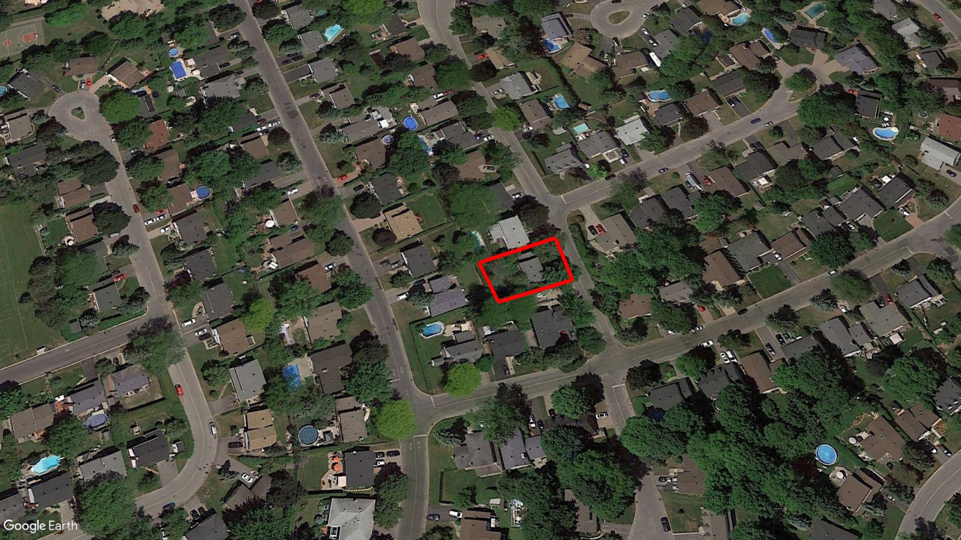 Tax Sale Montreal, Quebec - 040096-46