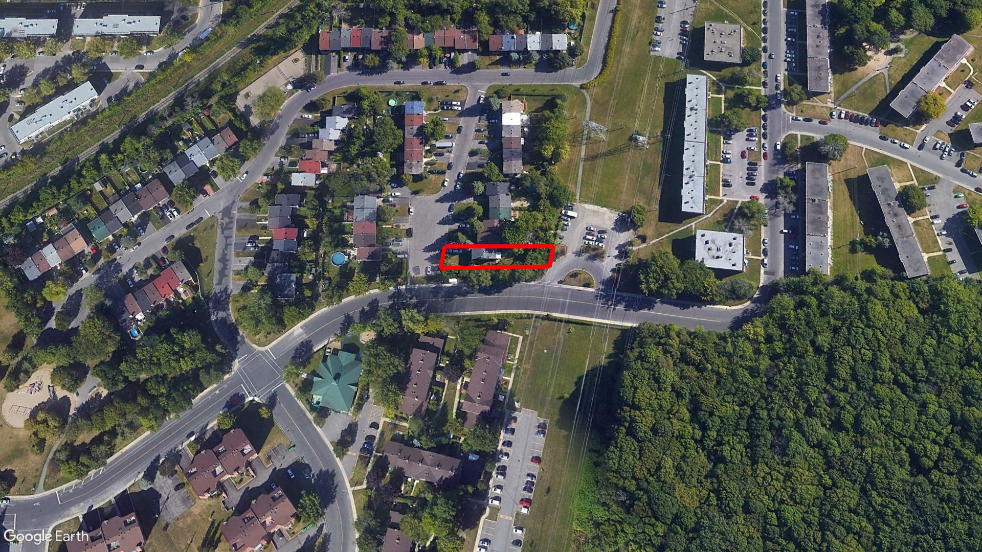 Tax Sale Montreal, Quebec - 050202-05