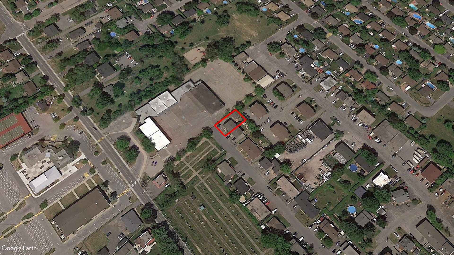 Tax Sale Montreal, Quebec - 040554-95