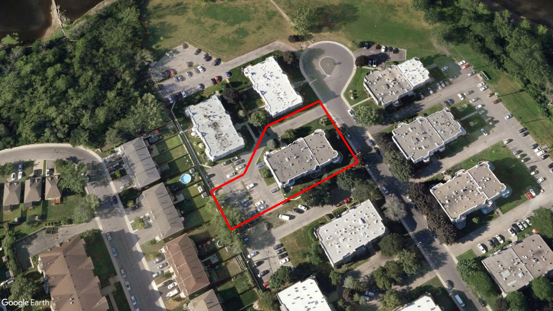 Tax Sale Montreal, Quebec - 041279-54