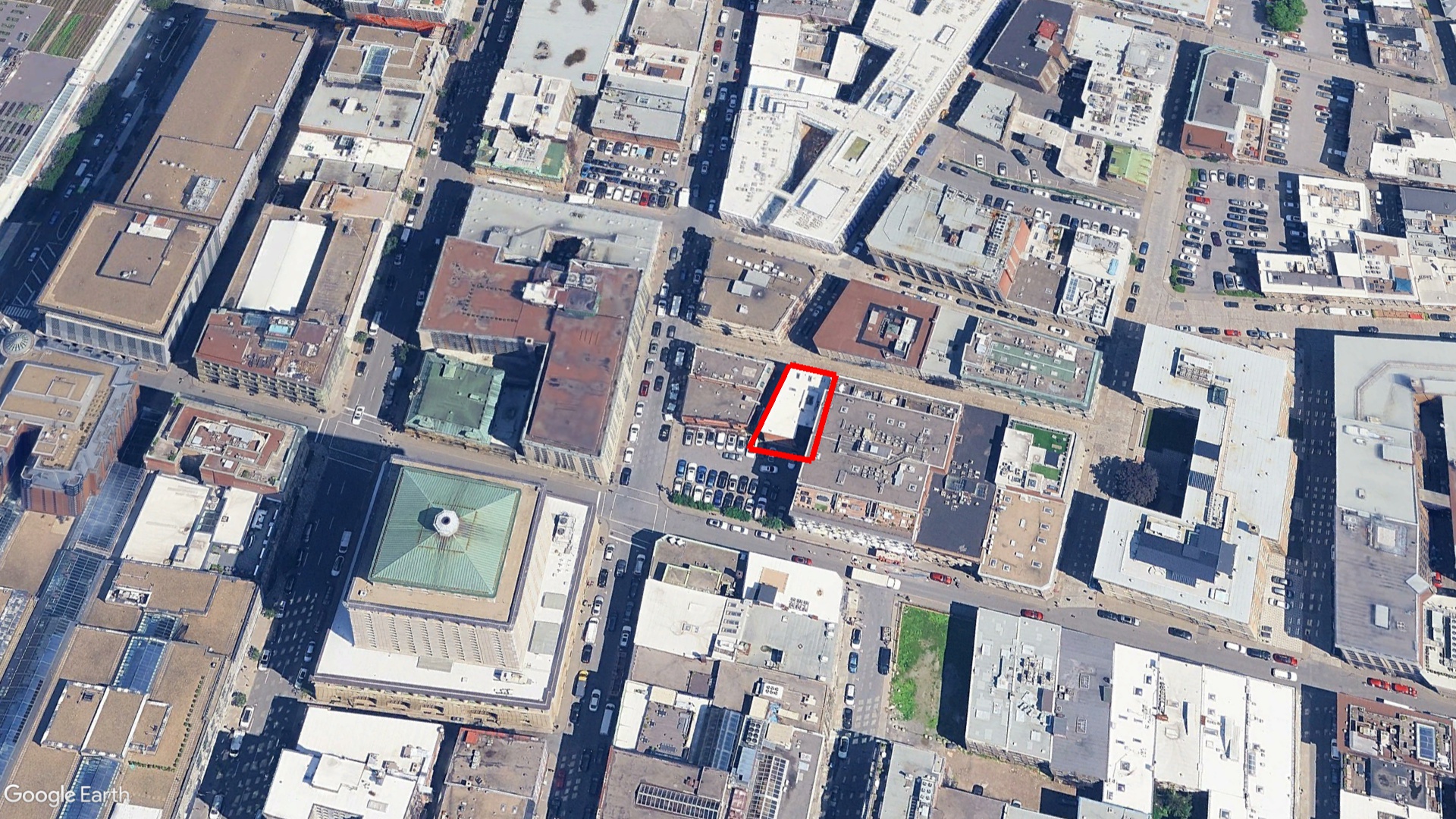 Tax Sale Montreal, Quebec - 140118-20