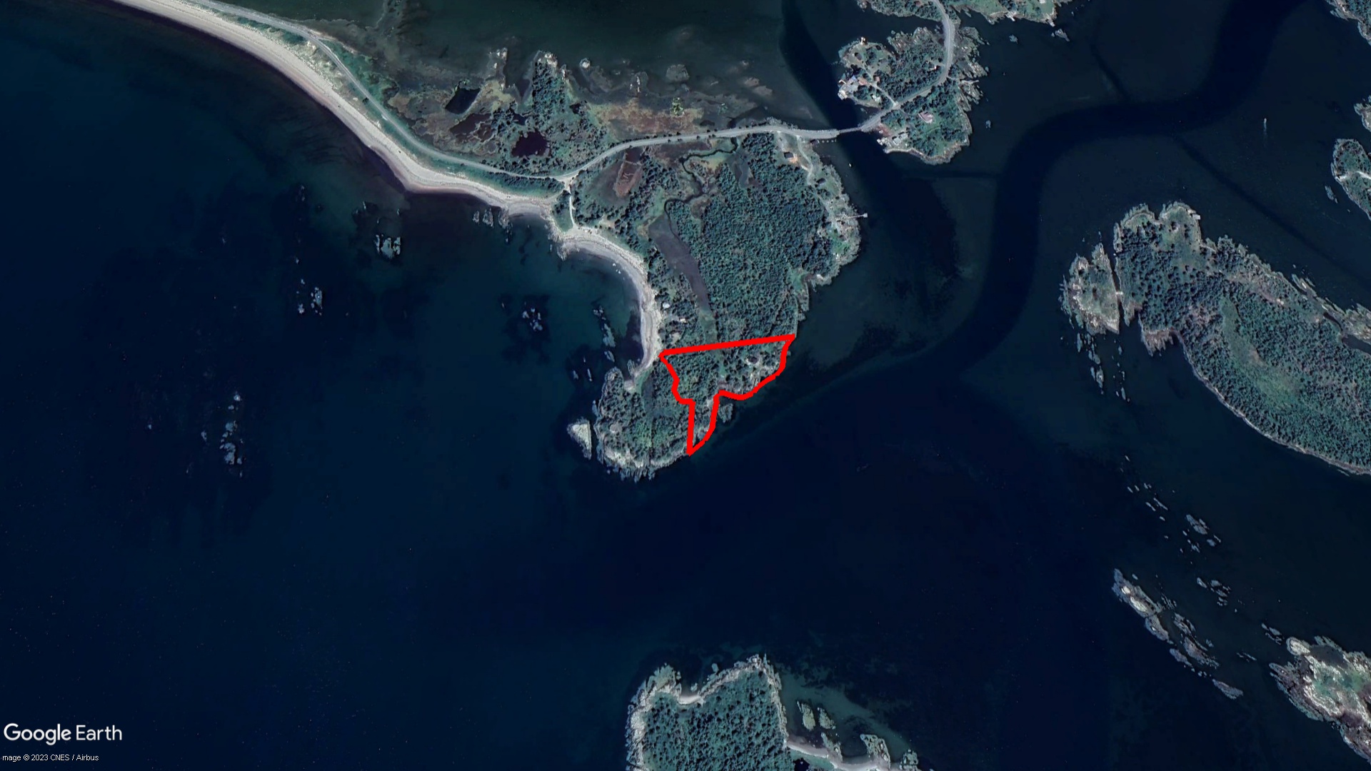 Tax Sale Lunenburg, Nova Scotia - 02092433