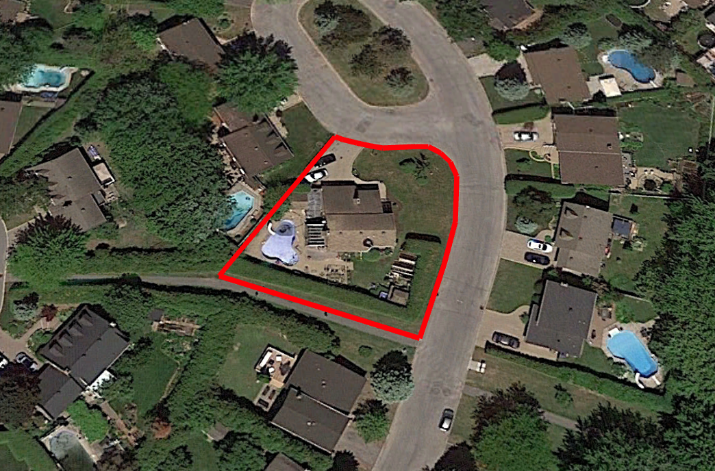 Tax Sale Montreal, Quebec - 040577-13