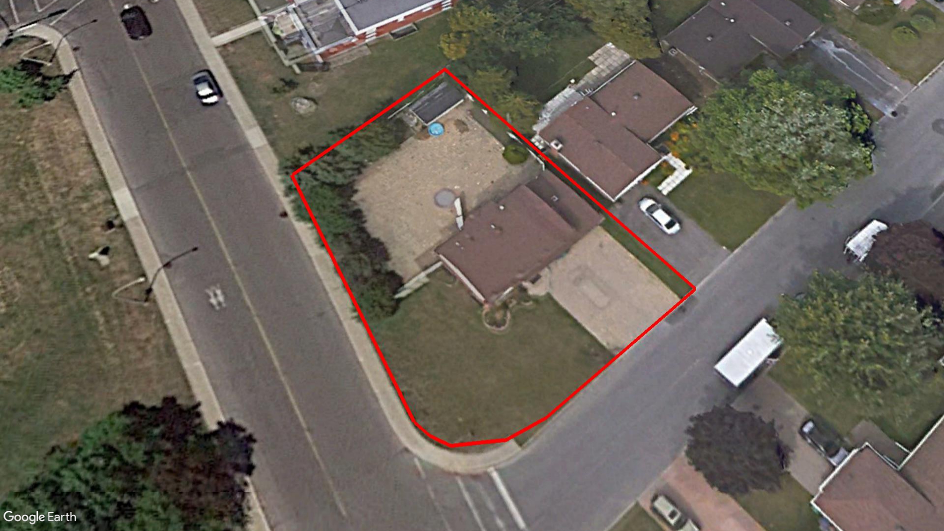 Tax Sale Montreal, Quebec - 040196-73