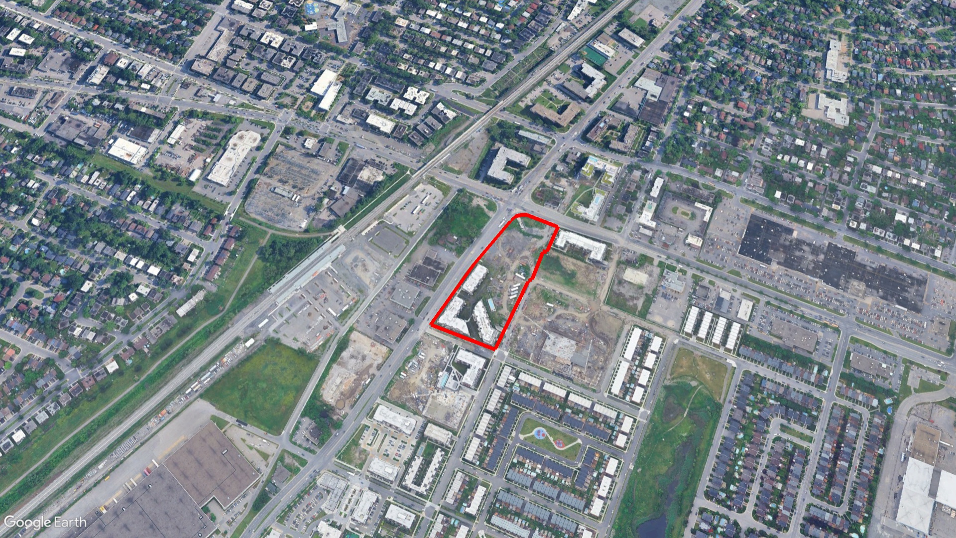 Tax Sale Montreal, Quebec - 053026-35