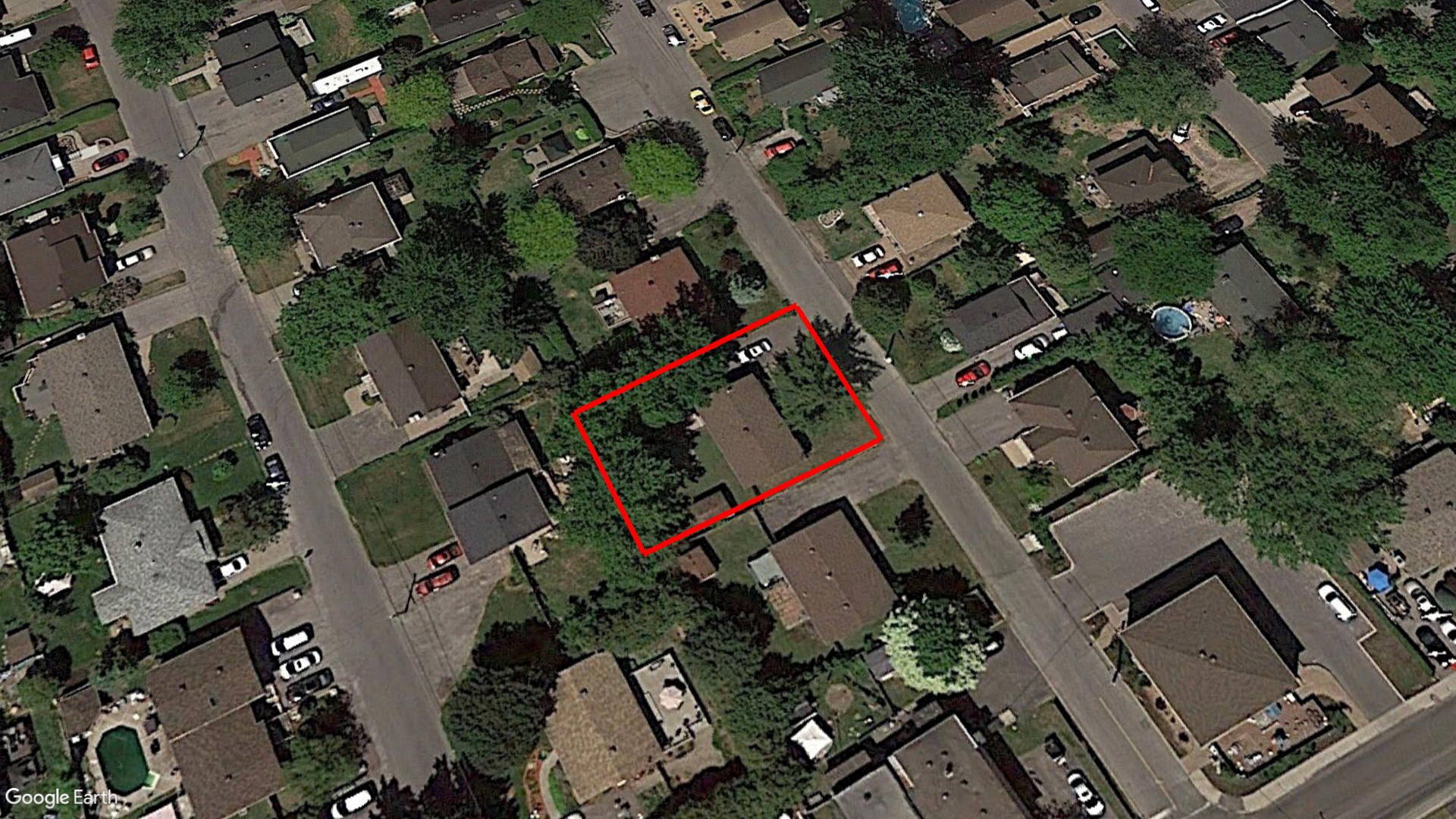 Tax Sale Montreal, Quebec - 040186-13