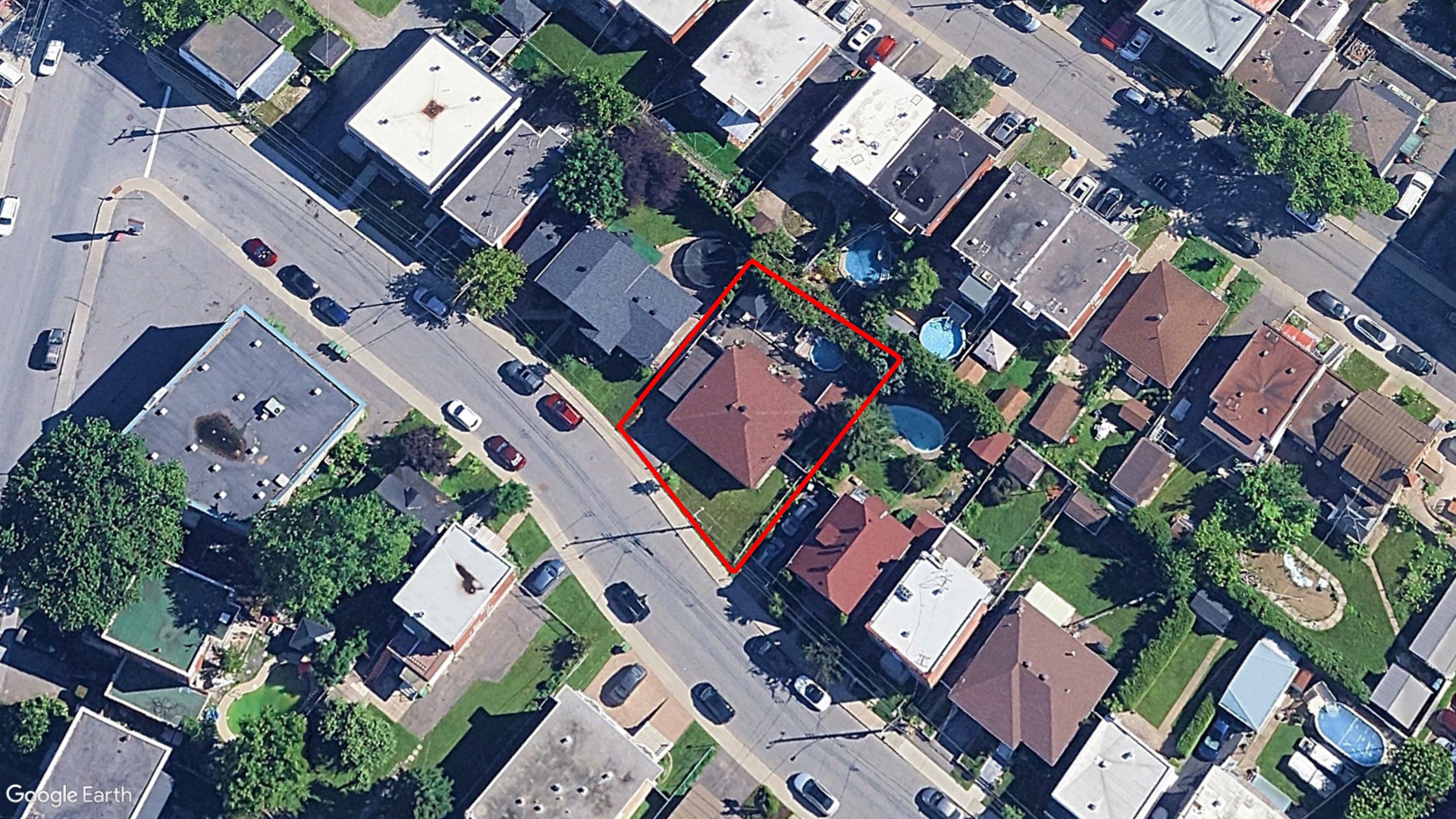 Tax Sale Montreal, Quebec - 020729-78