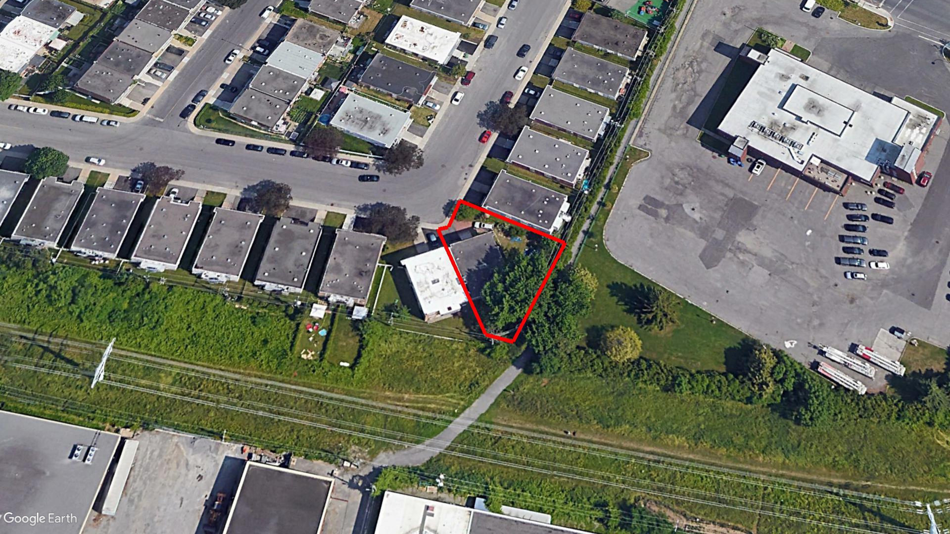 Tax Sale Montreal, Quebec - 040379-57