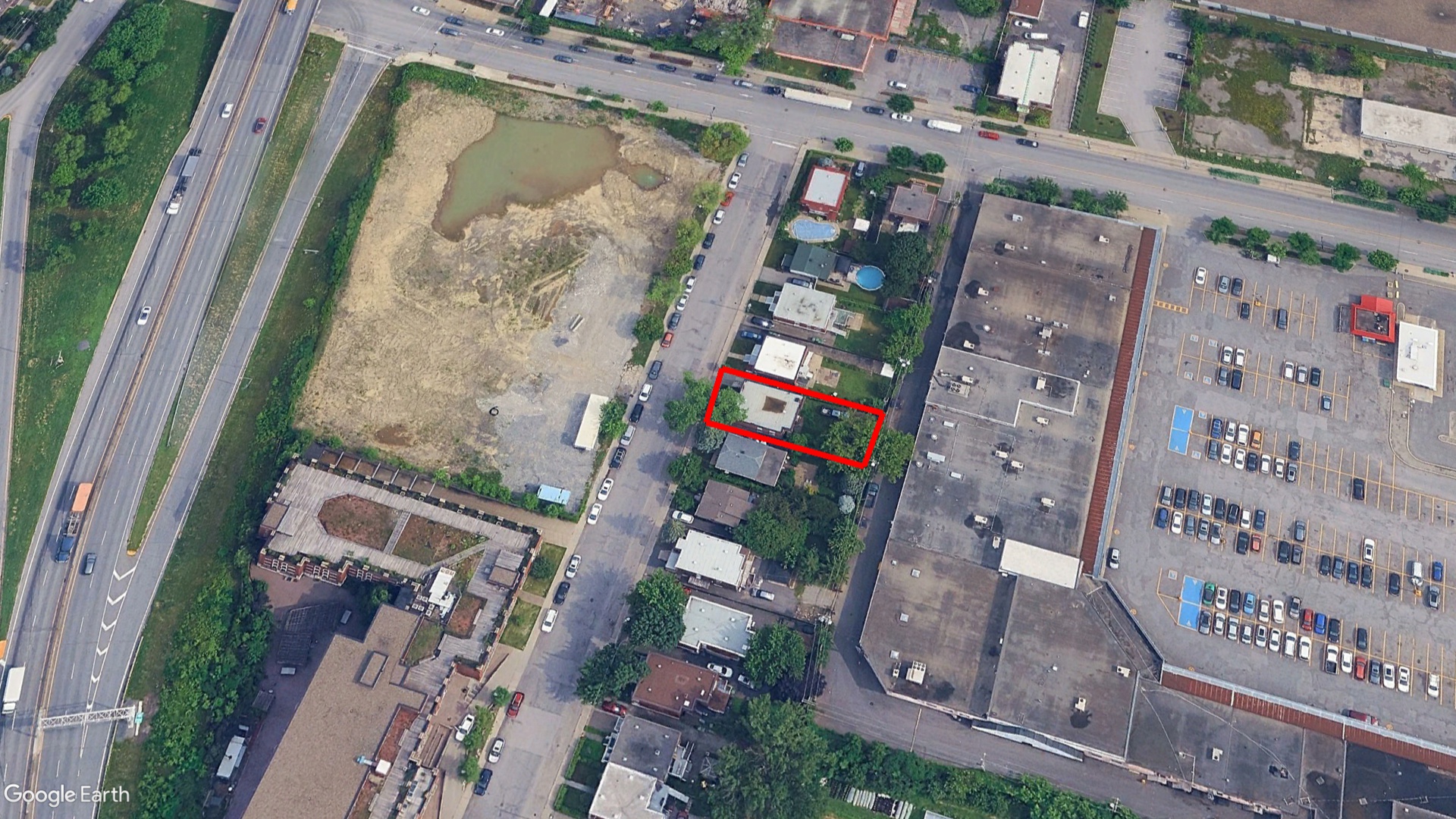 Tax Sale Montreal, Quebec - 040249-61