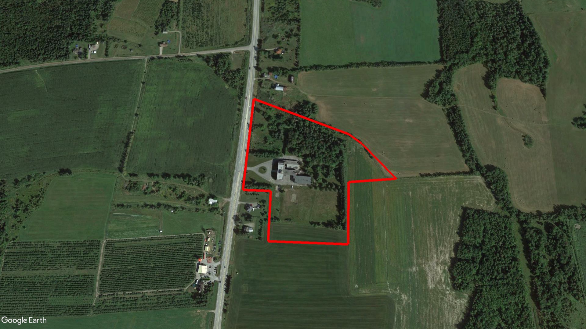 Tax Sale Coaticook, Quebec - 0015 35 8933