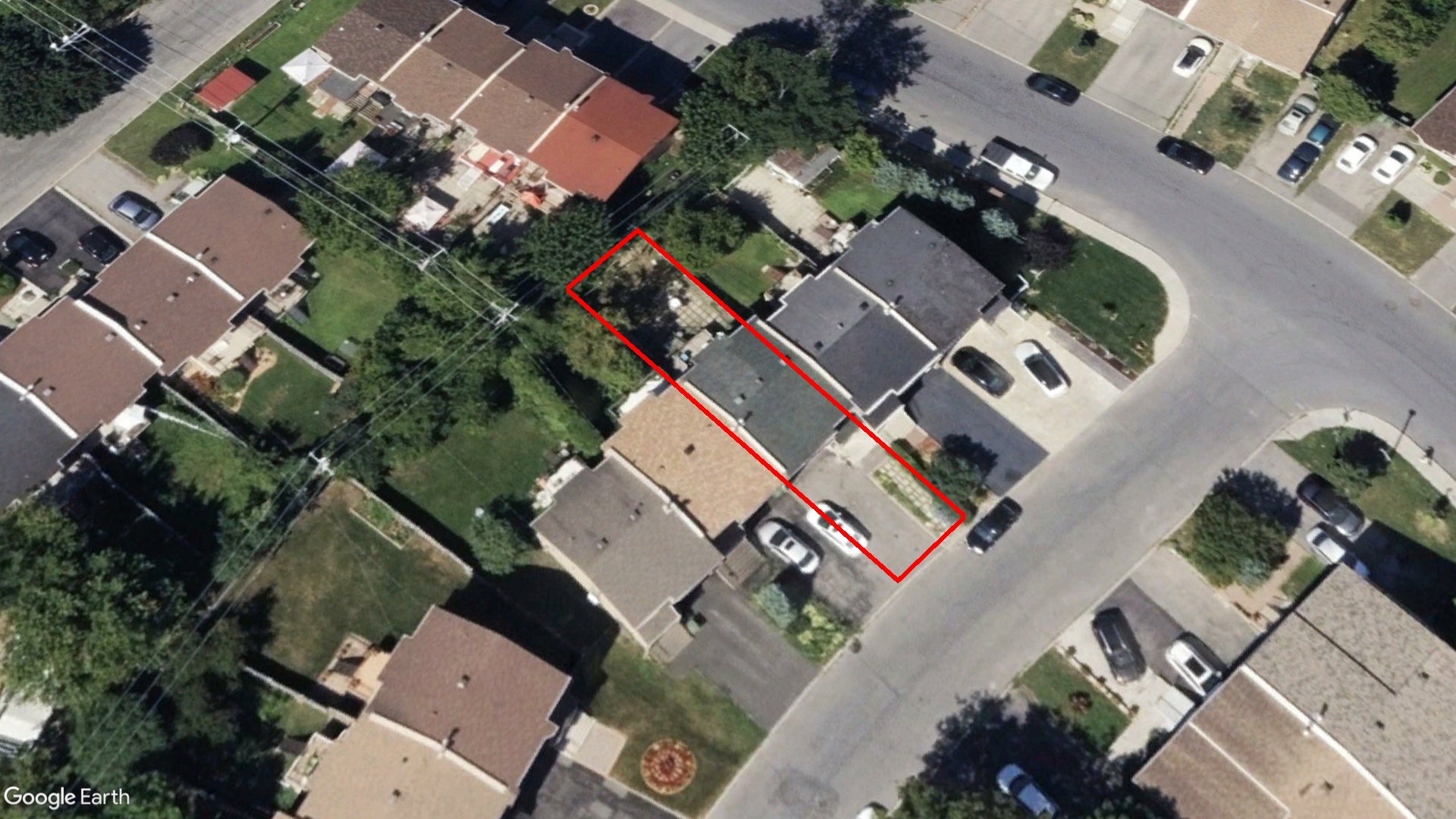 Tax Sale Montreal, Quebec - 041227-10