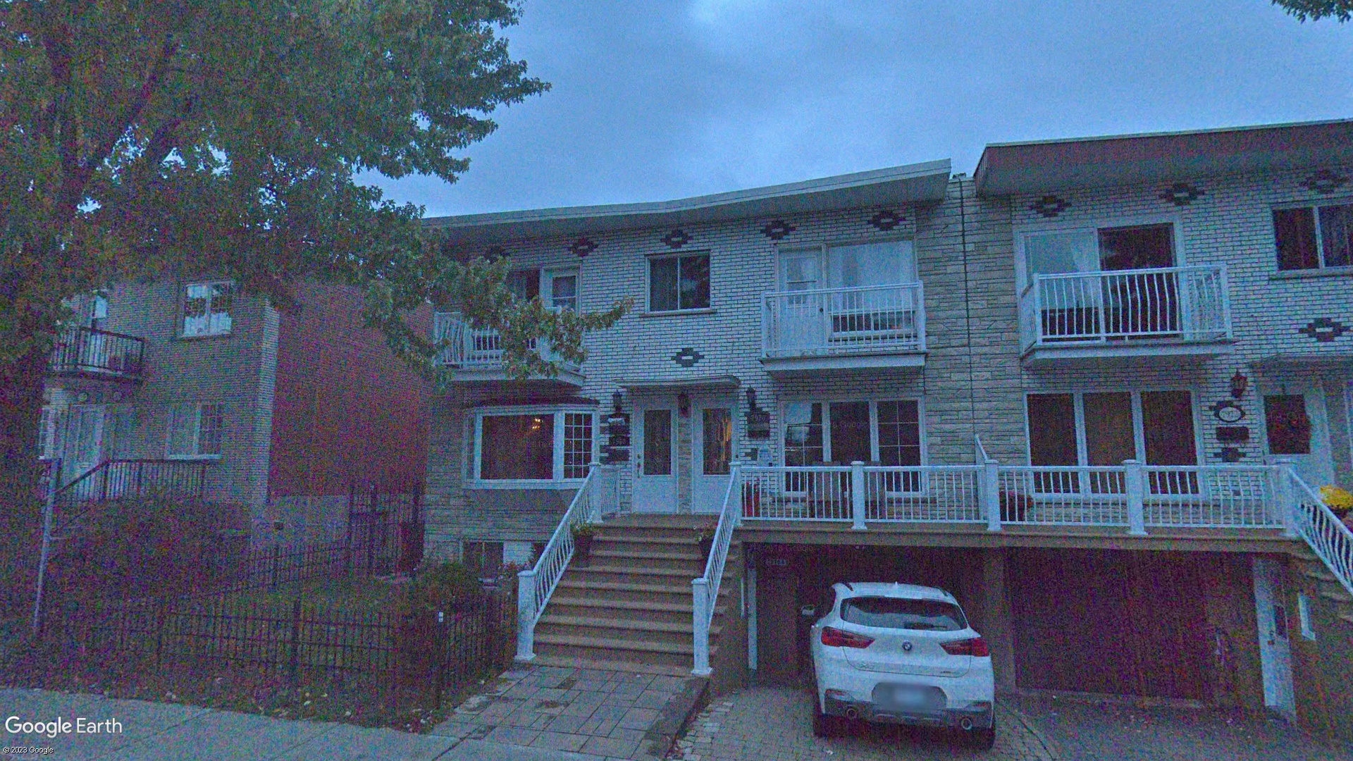 Tax Sale Montreal, Quebec - 040488-57